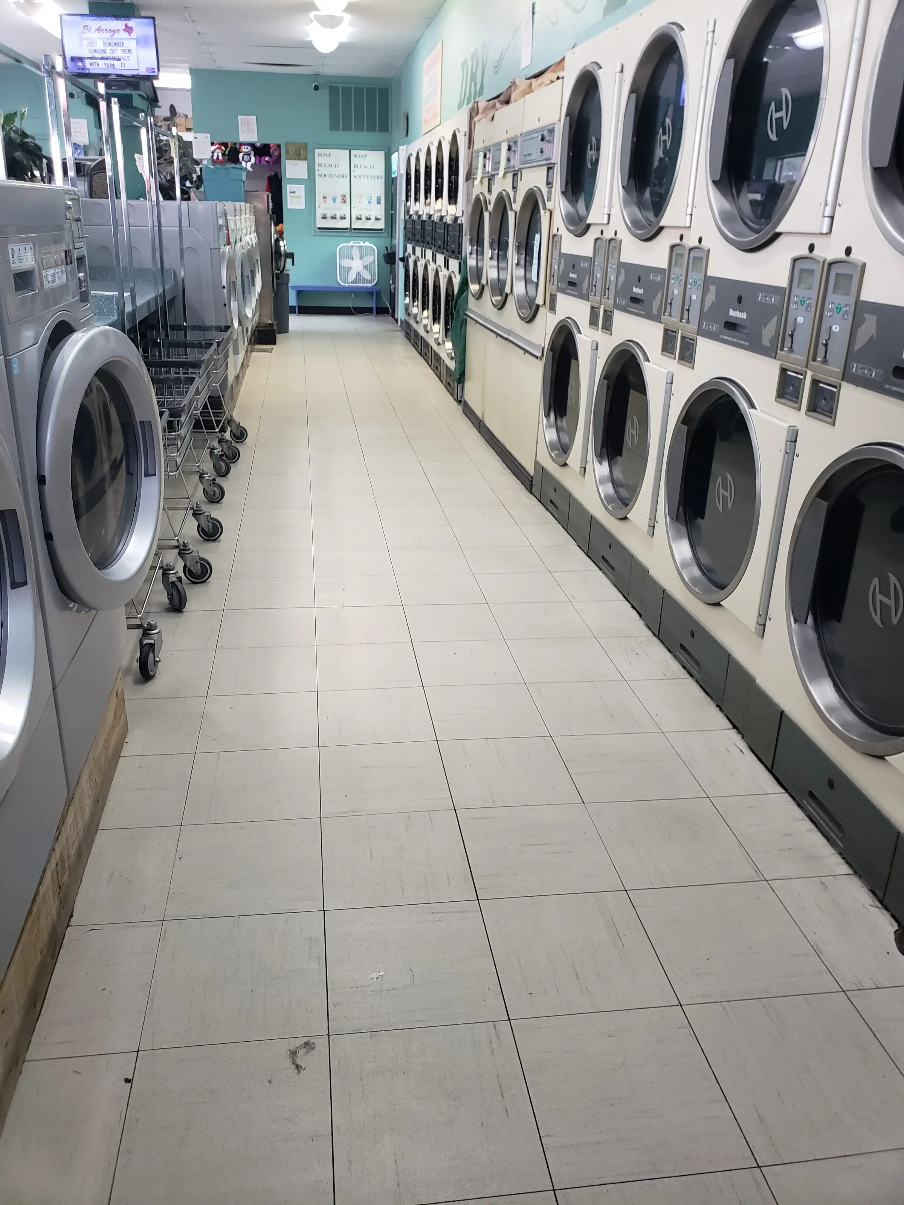 Wash Wizard Coin Laundry Center thumbnail 16