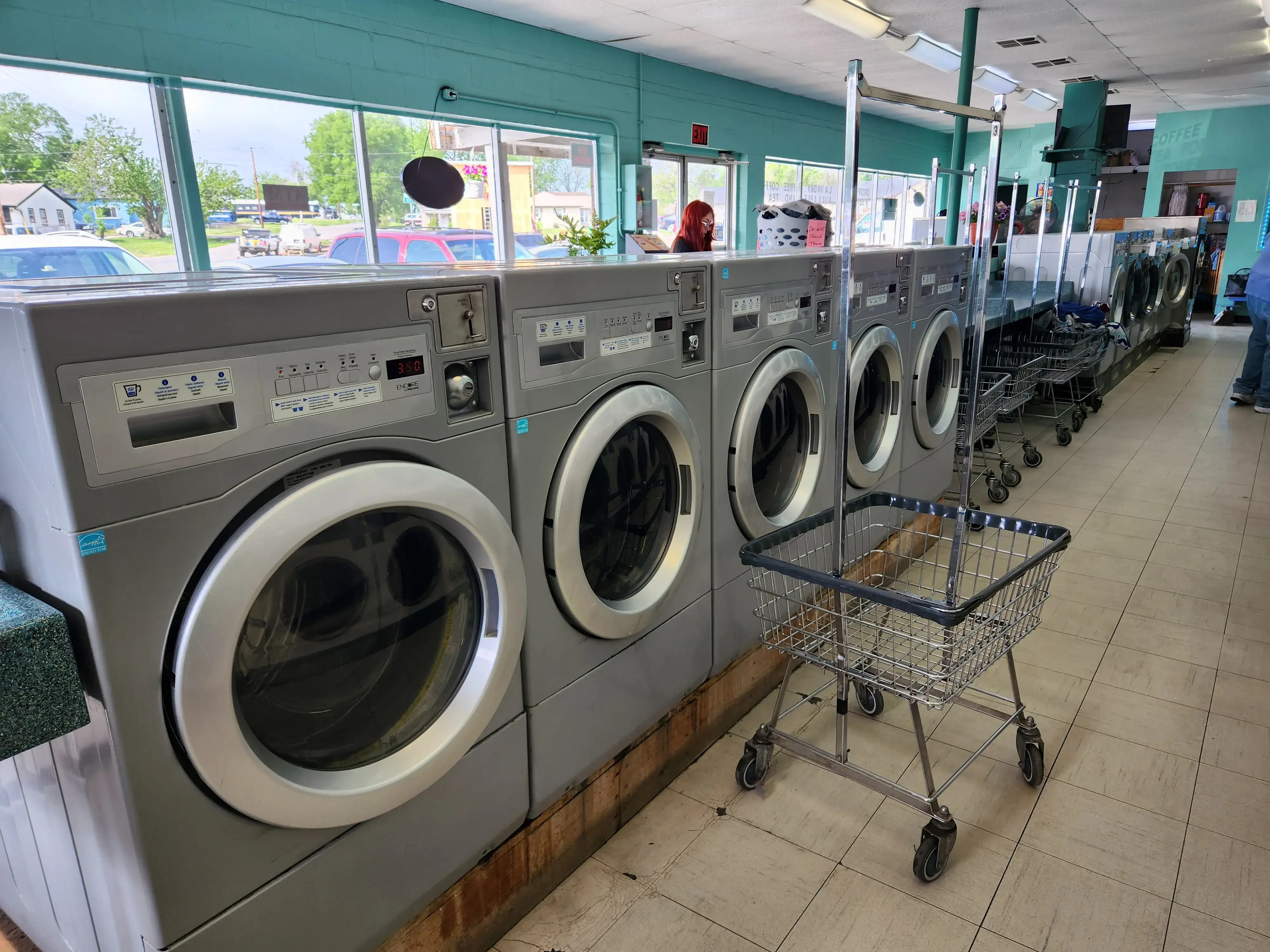 Wash Wizard Coin Laundry Center - Image 1