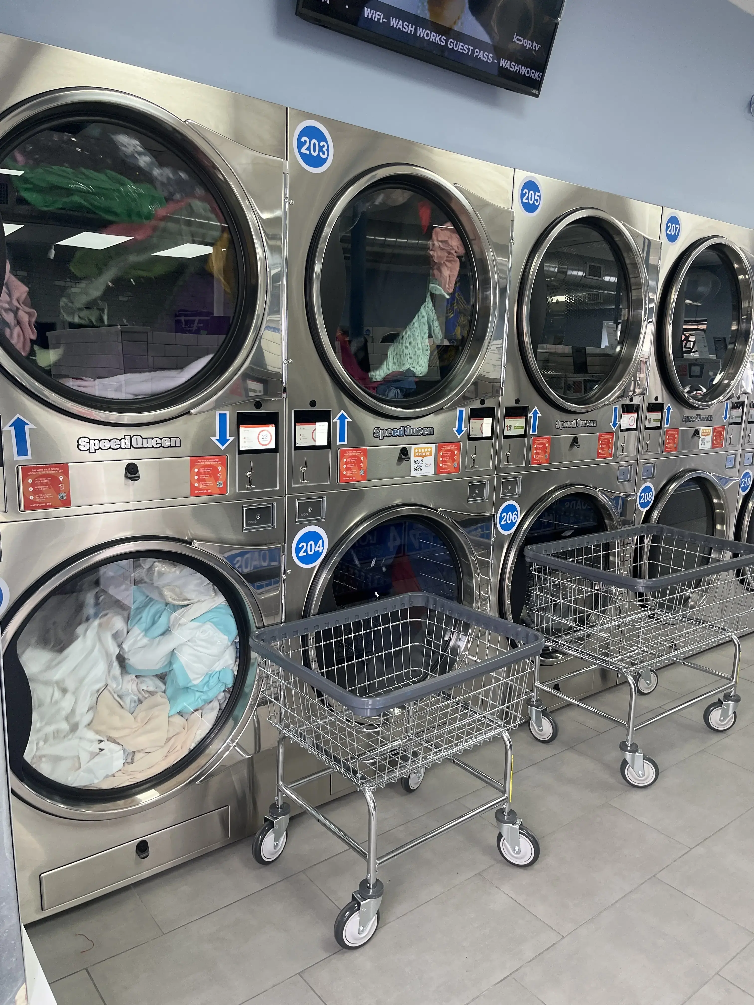 Wash Works Laundromat thumbnail 16