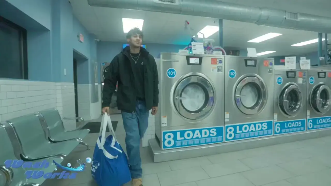 Wash Works Laundromat thumbnail 8