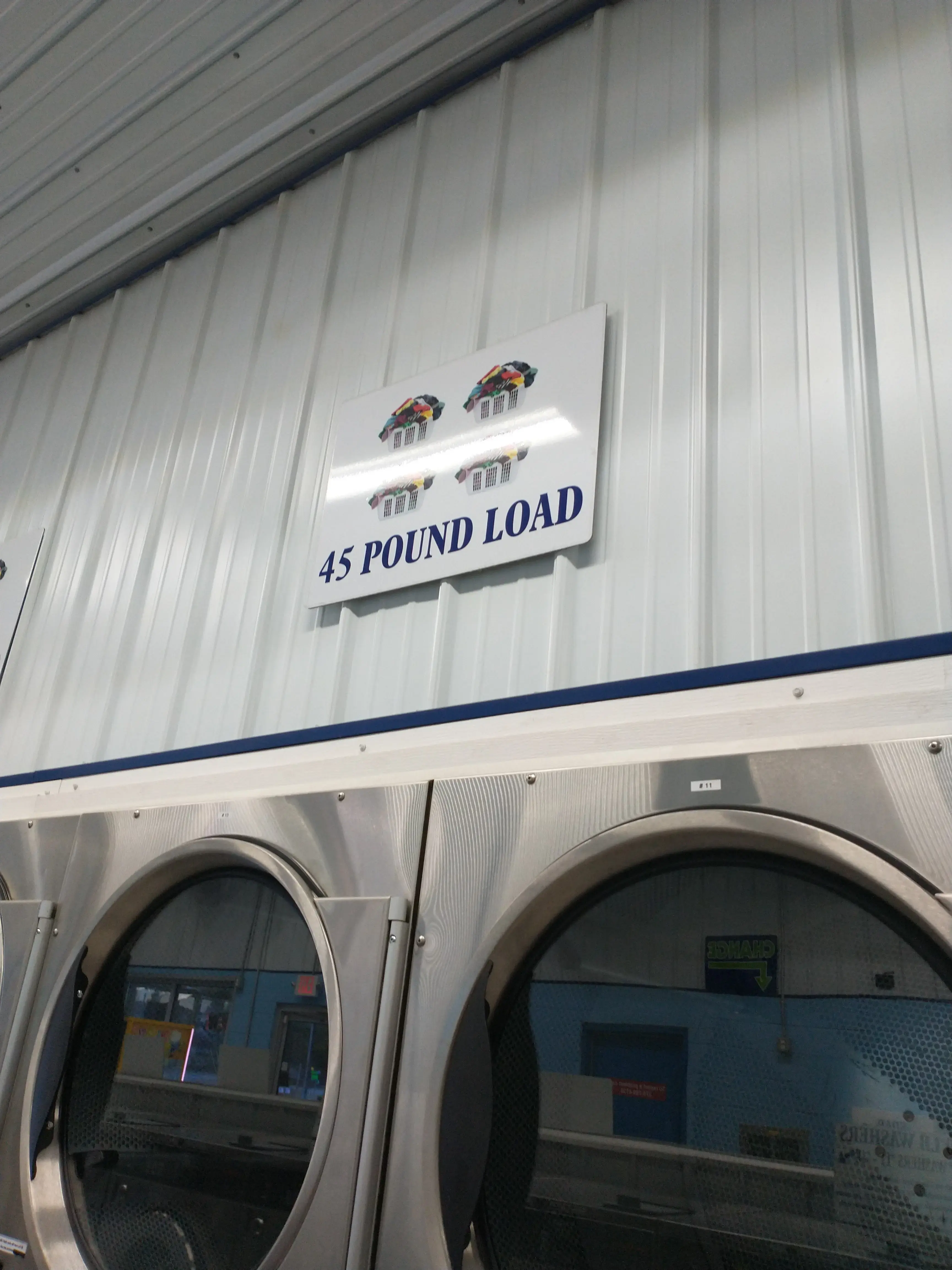 Wash World Laundromat & Car Wash thumbnail 13