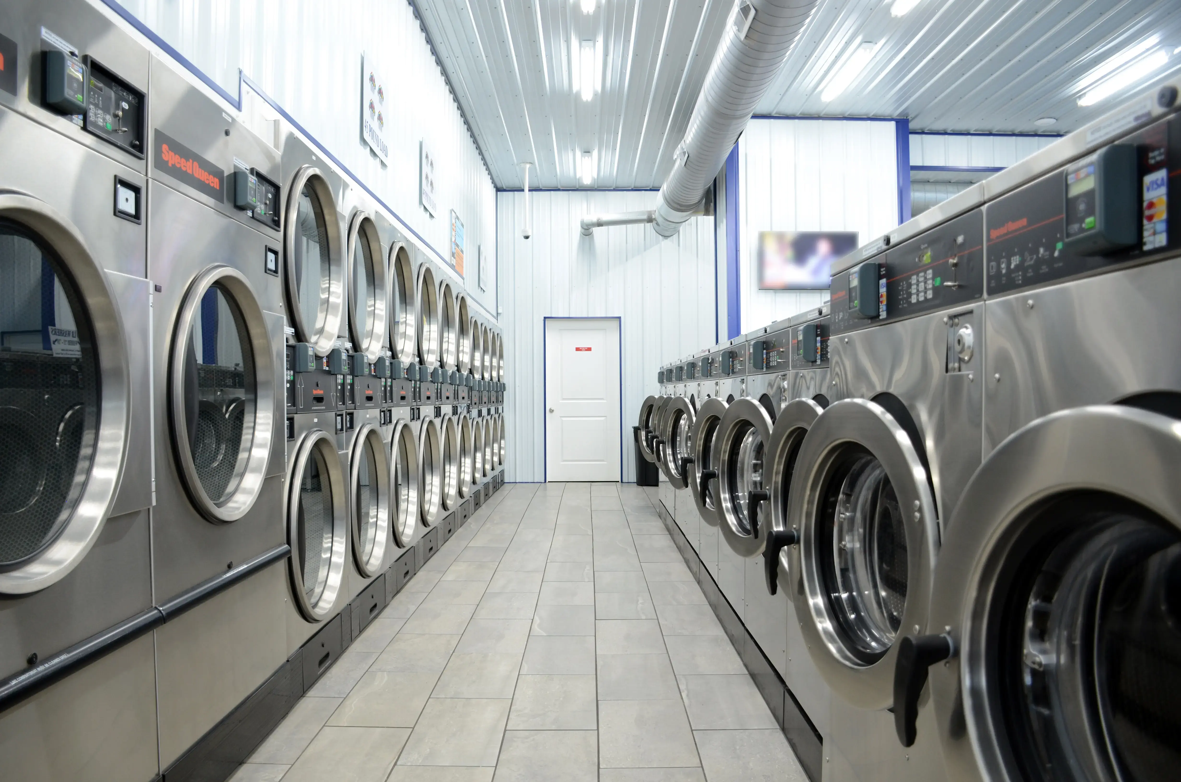 Wash World Laundromat & Car Wash location