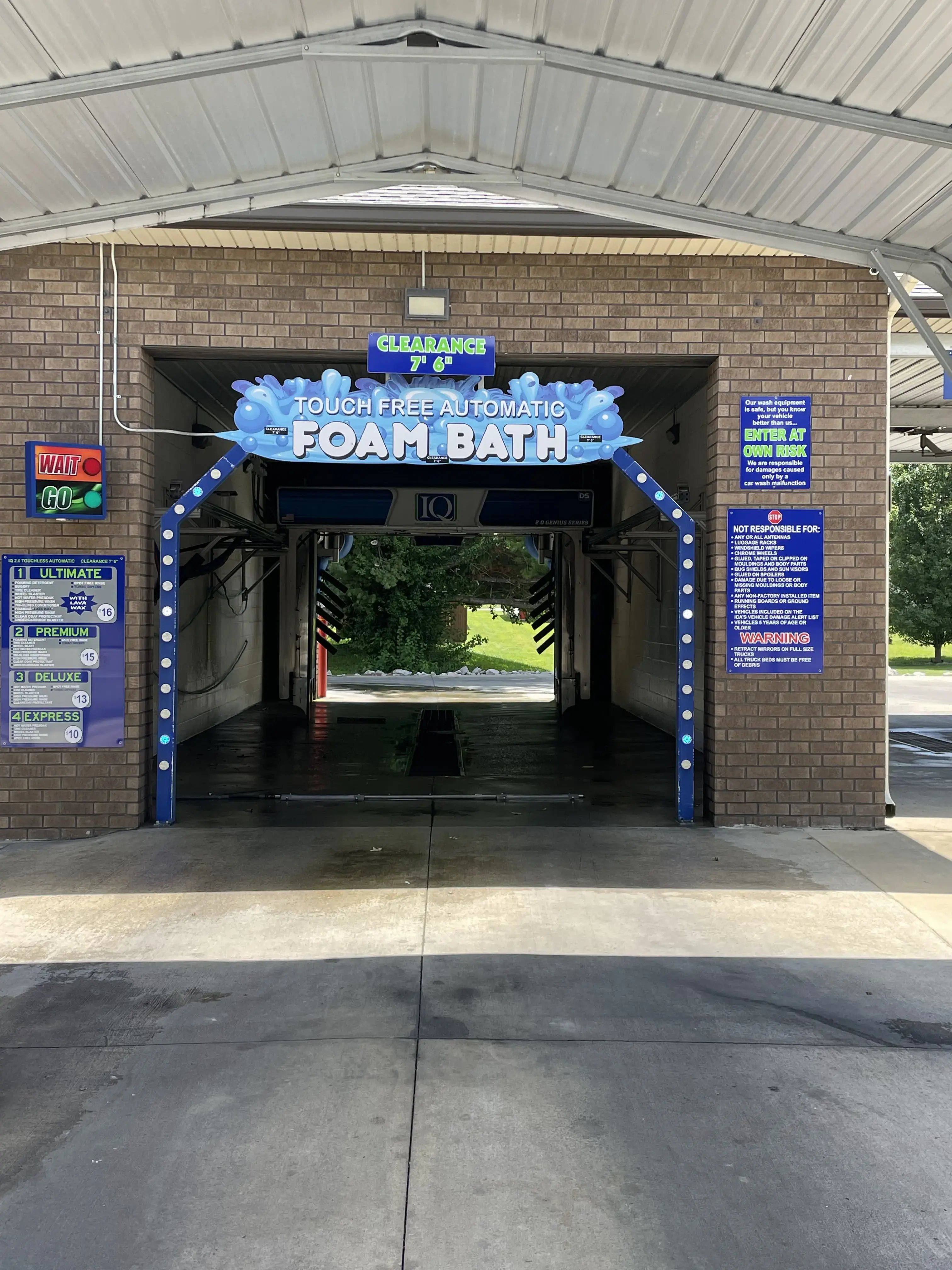 Wash World Laundromat & Car Wash thumbnail 5