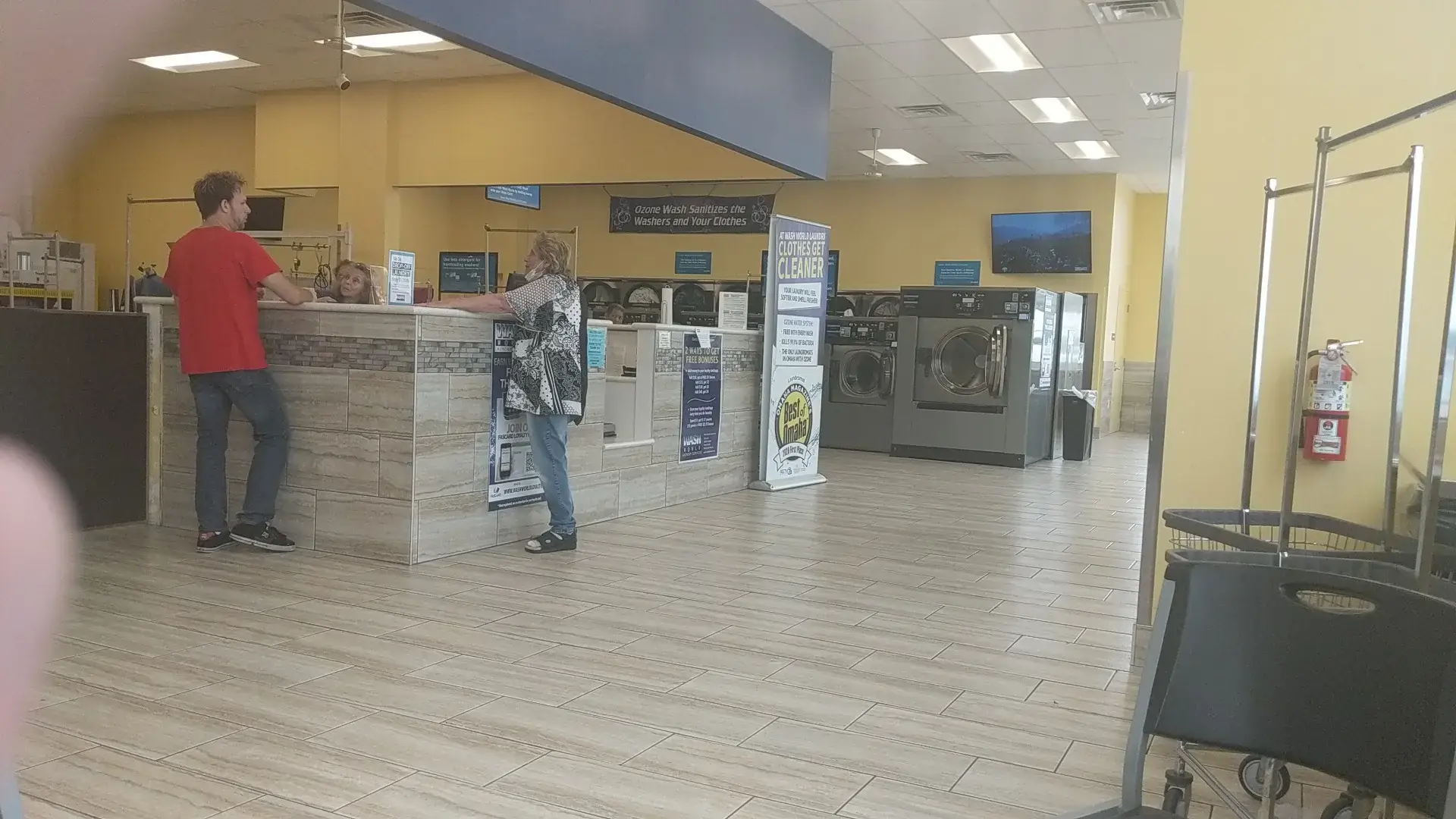 Wash World Laundry - Image 19
