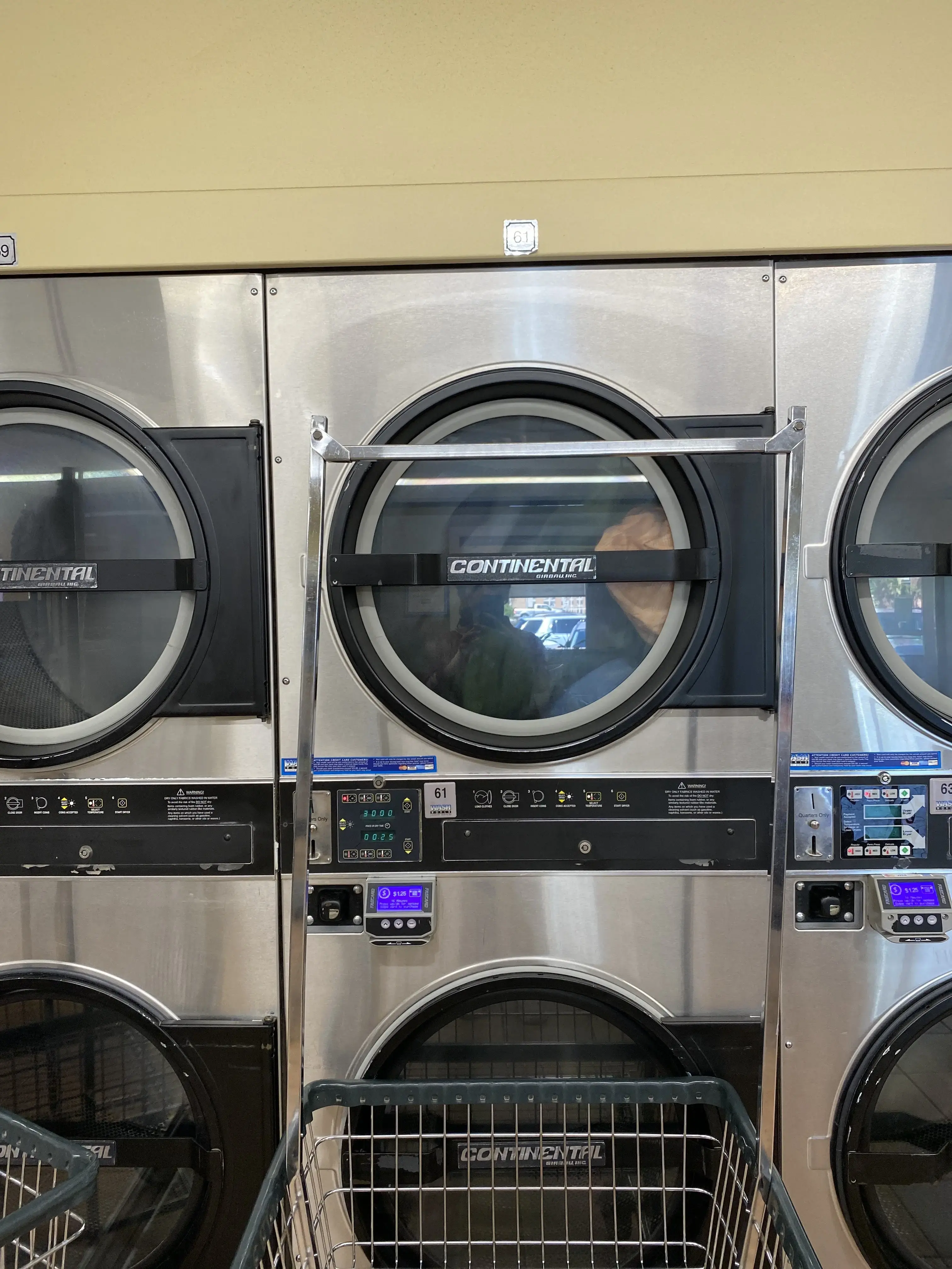 Wash World Laundry thumbnail 7