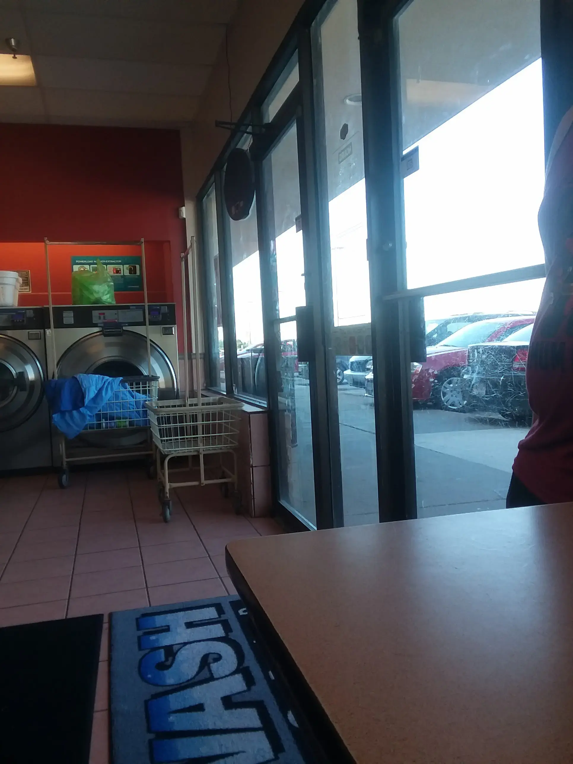 Wash World Laundry thumbnail 20