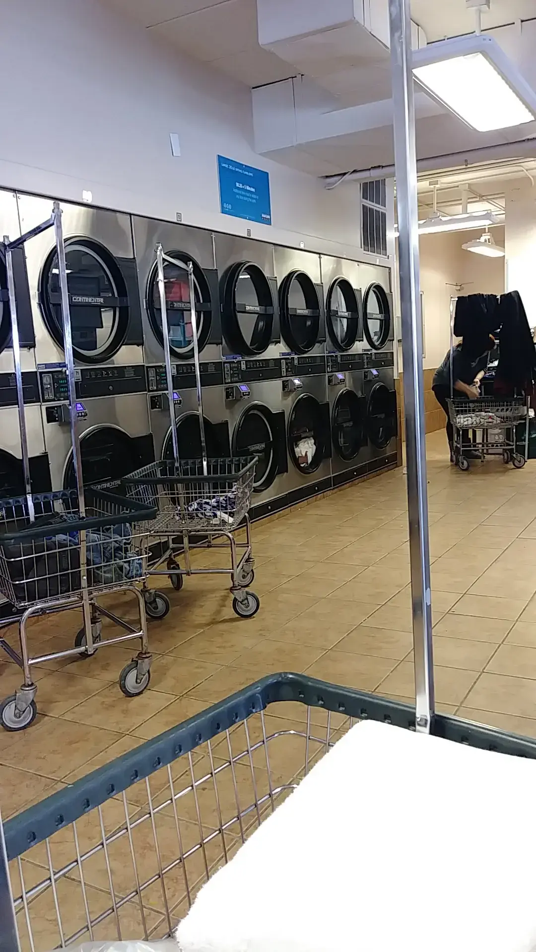 Wash World Laundry - Image 9