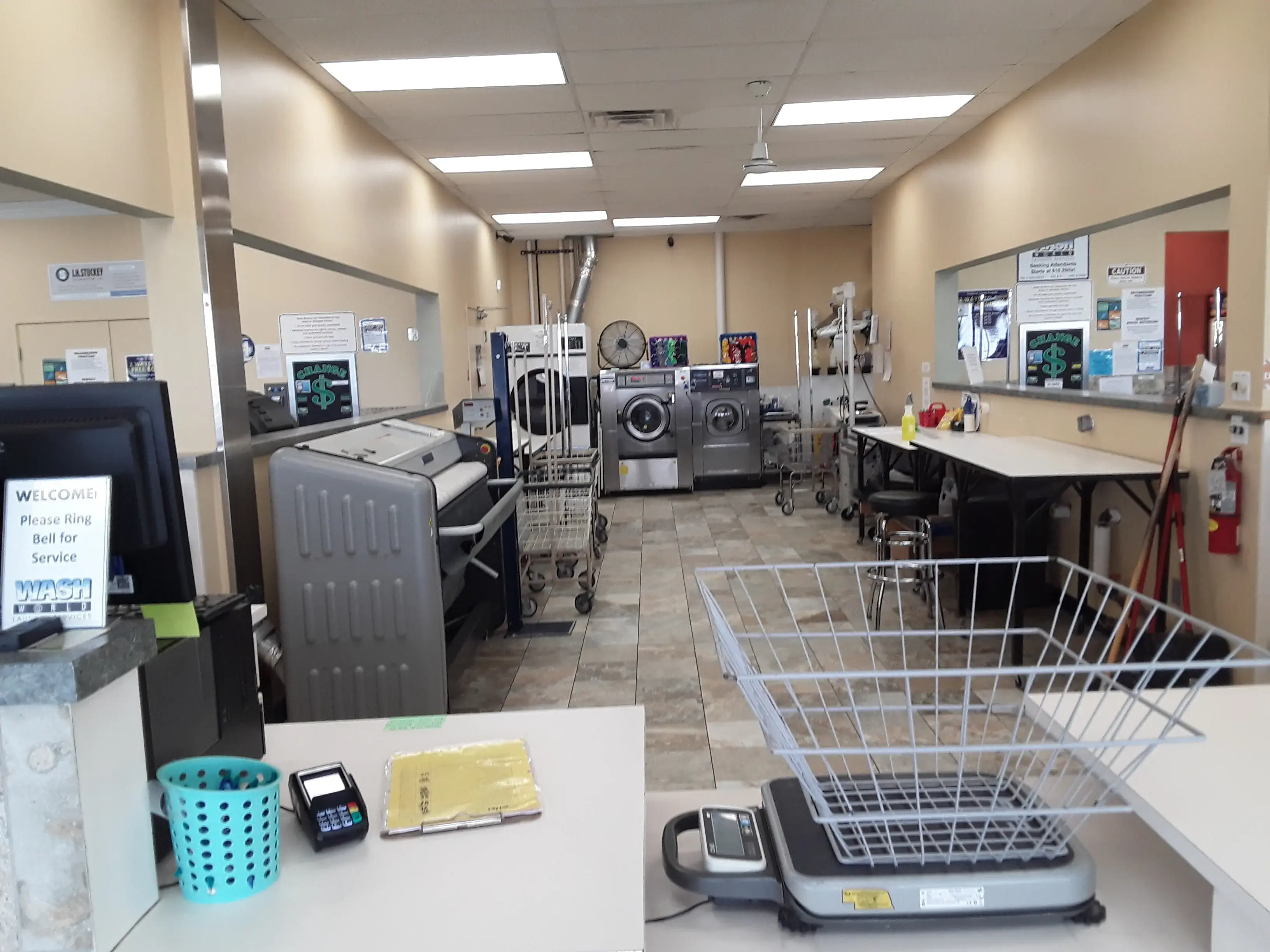 Wash World Laundry - Image 9