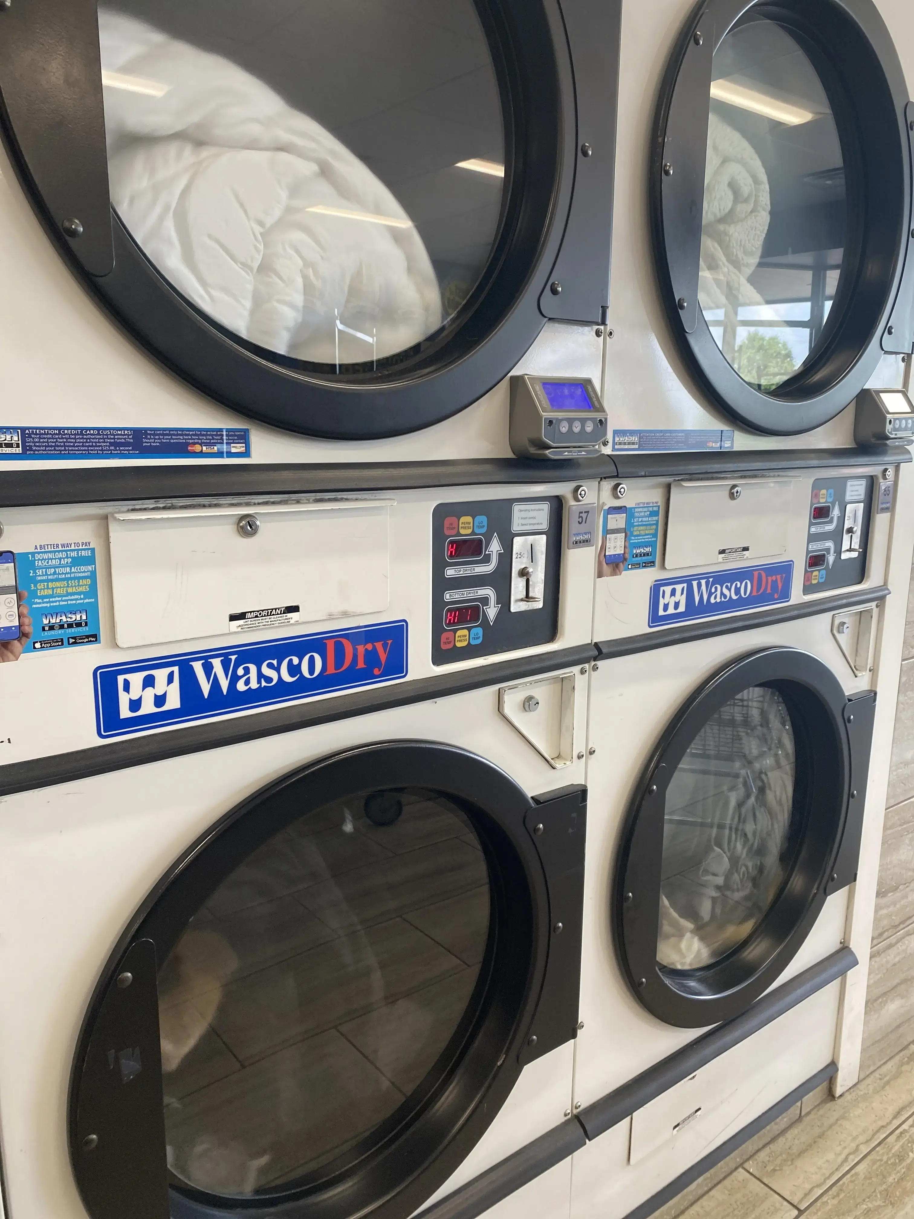 Wash World Laundry - Image 10