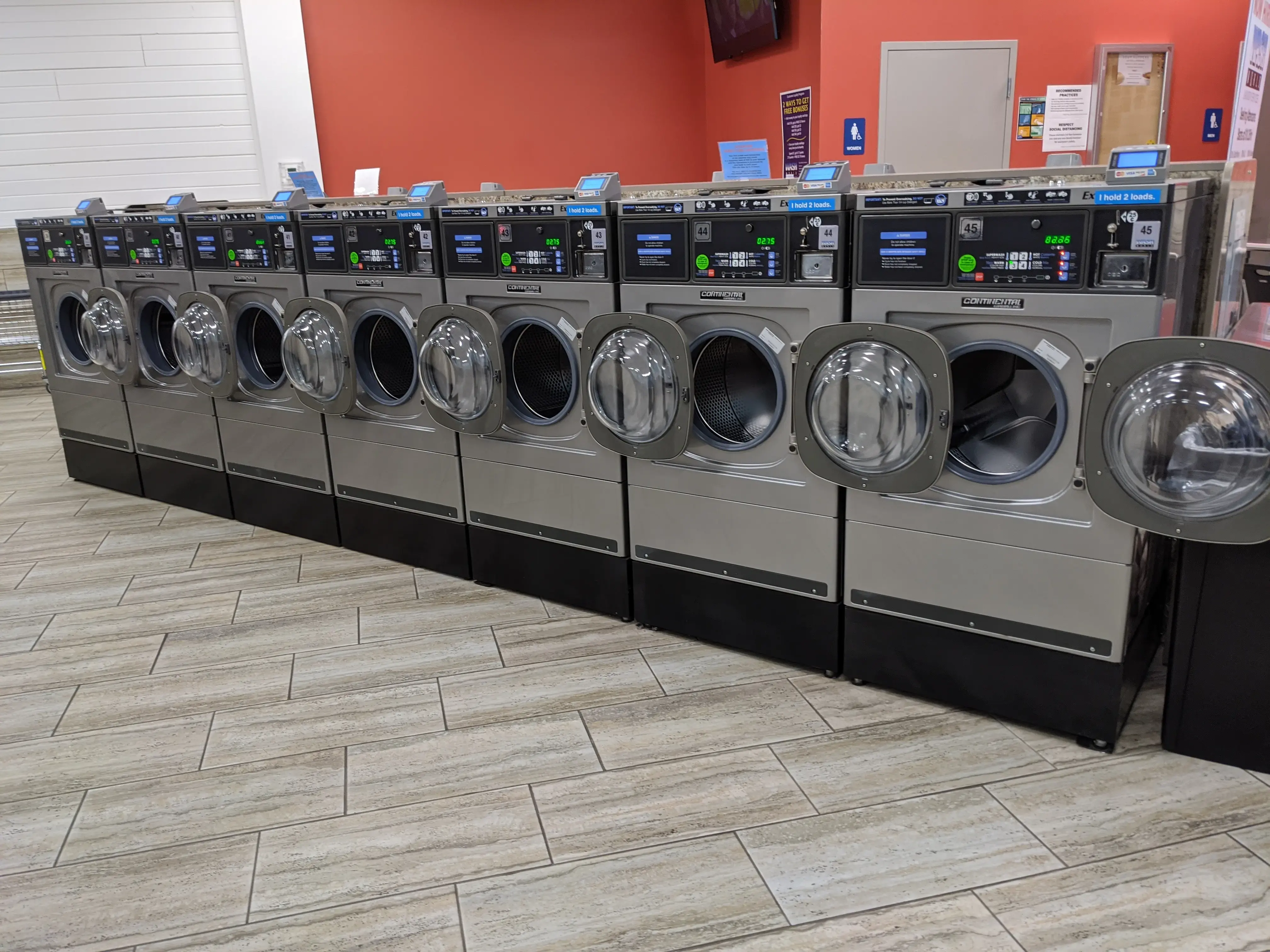 Wash World Laundry thumbnail 19