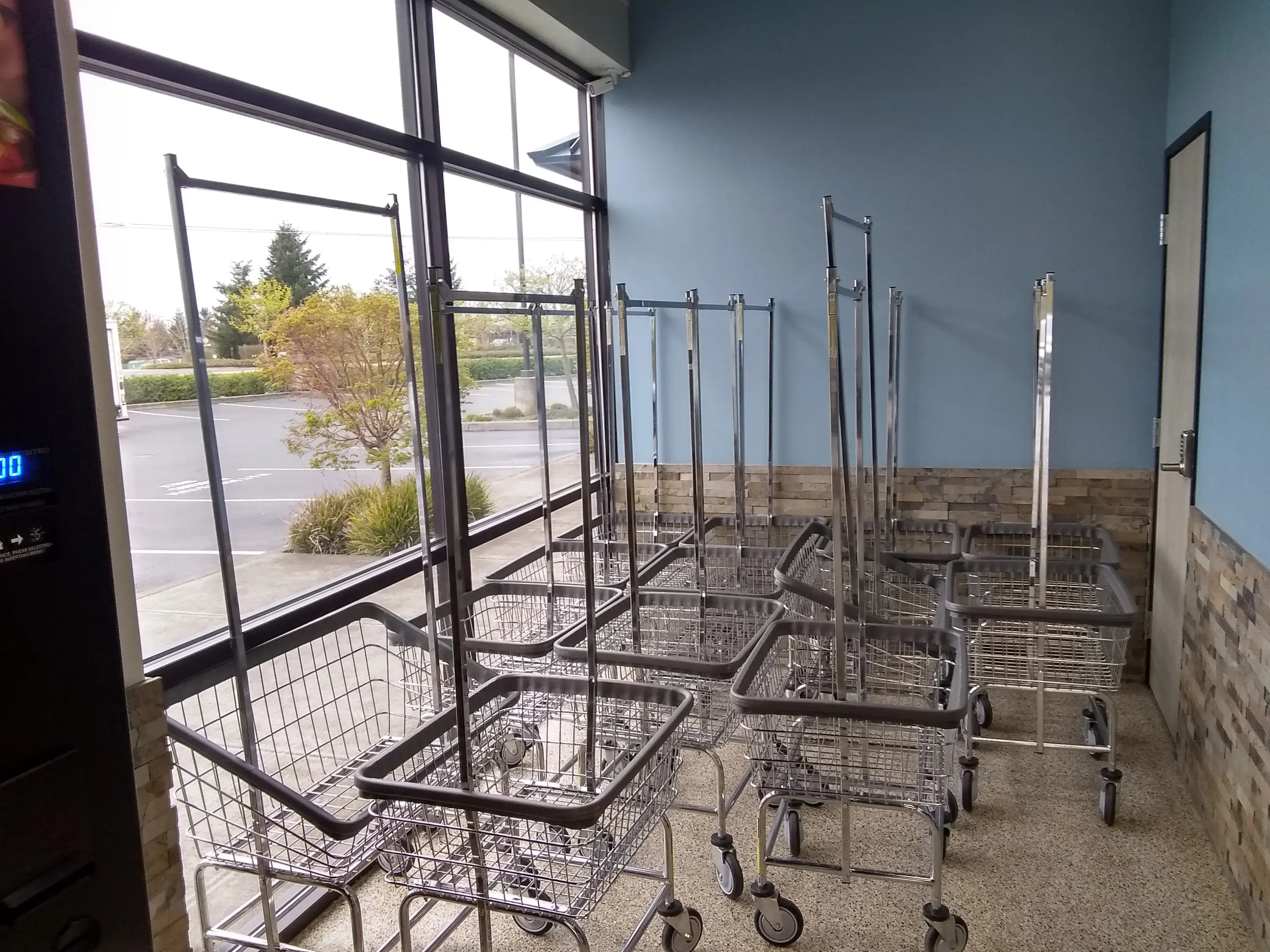 Wash World Laundry - Image 7
