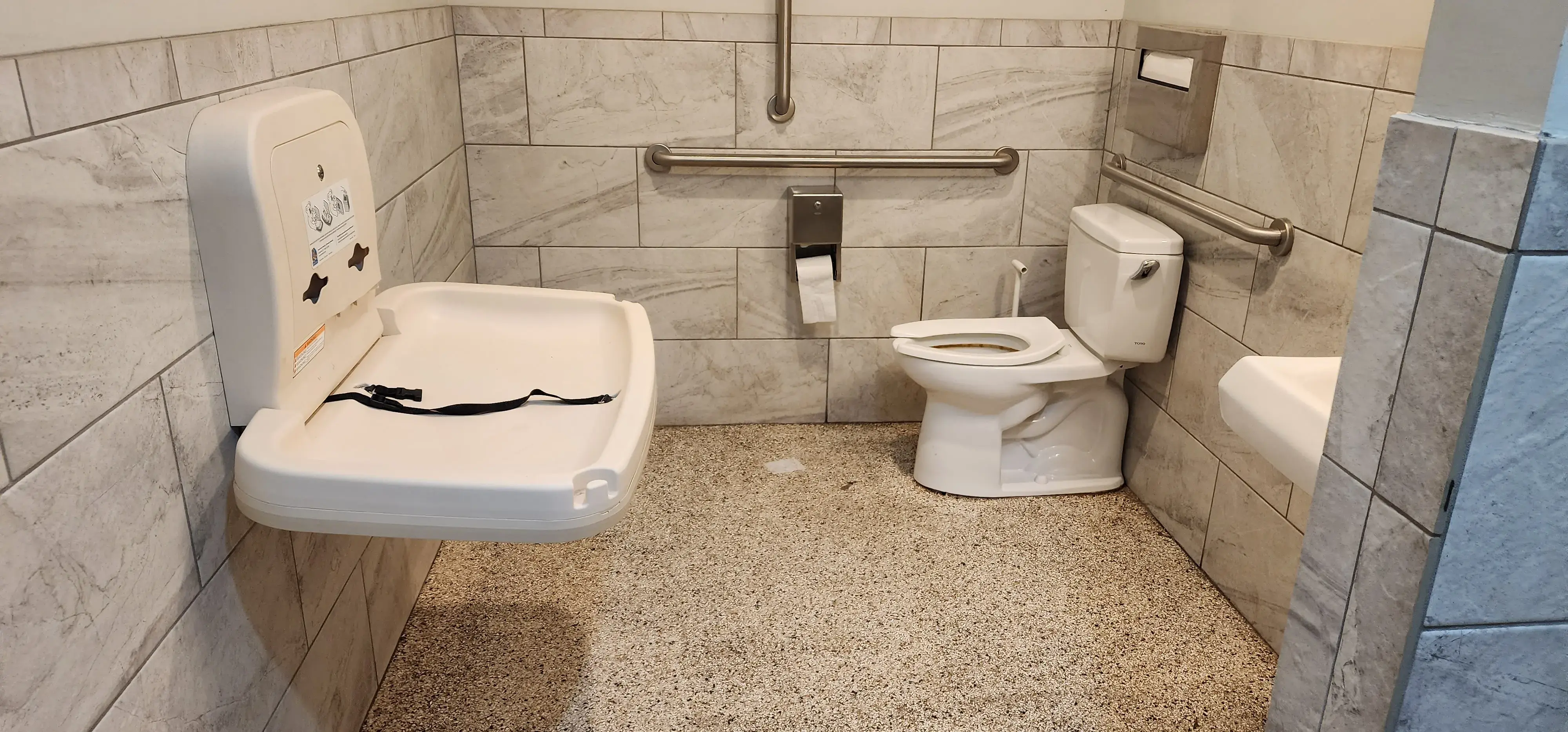 Wash World Laundry - Image 9