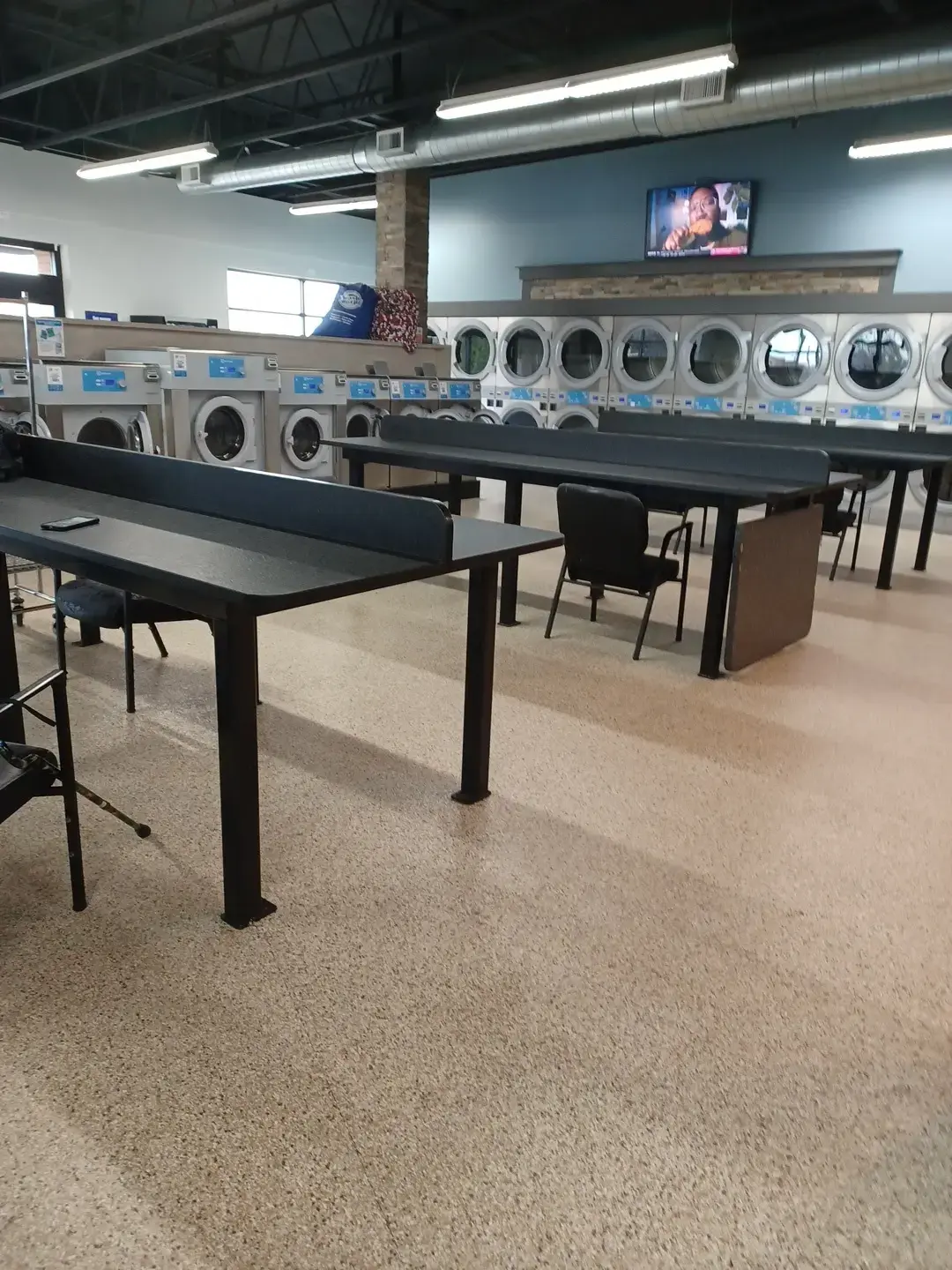 Wash World Laundry thumbnail 3