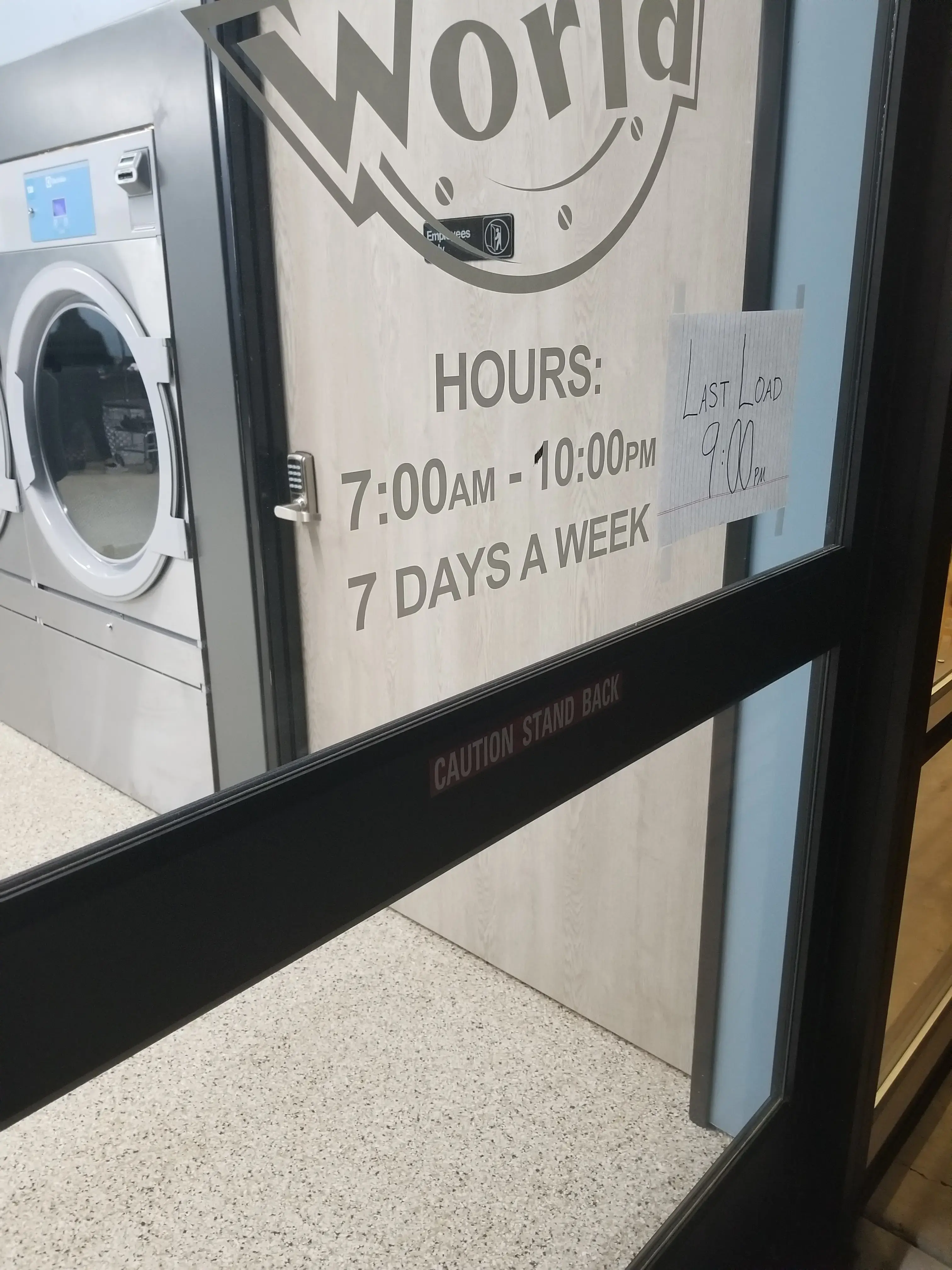 Wash World Laundry - Image 20