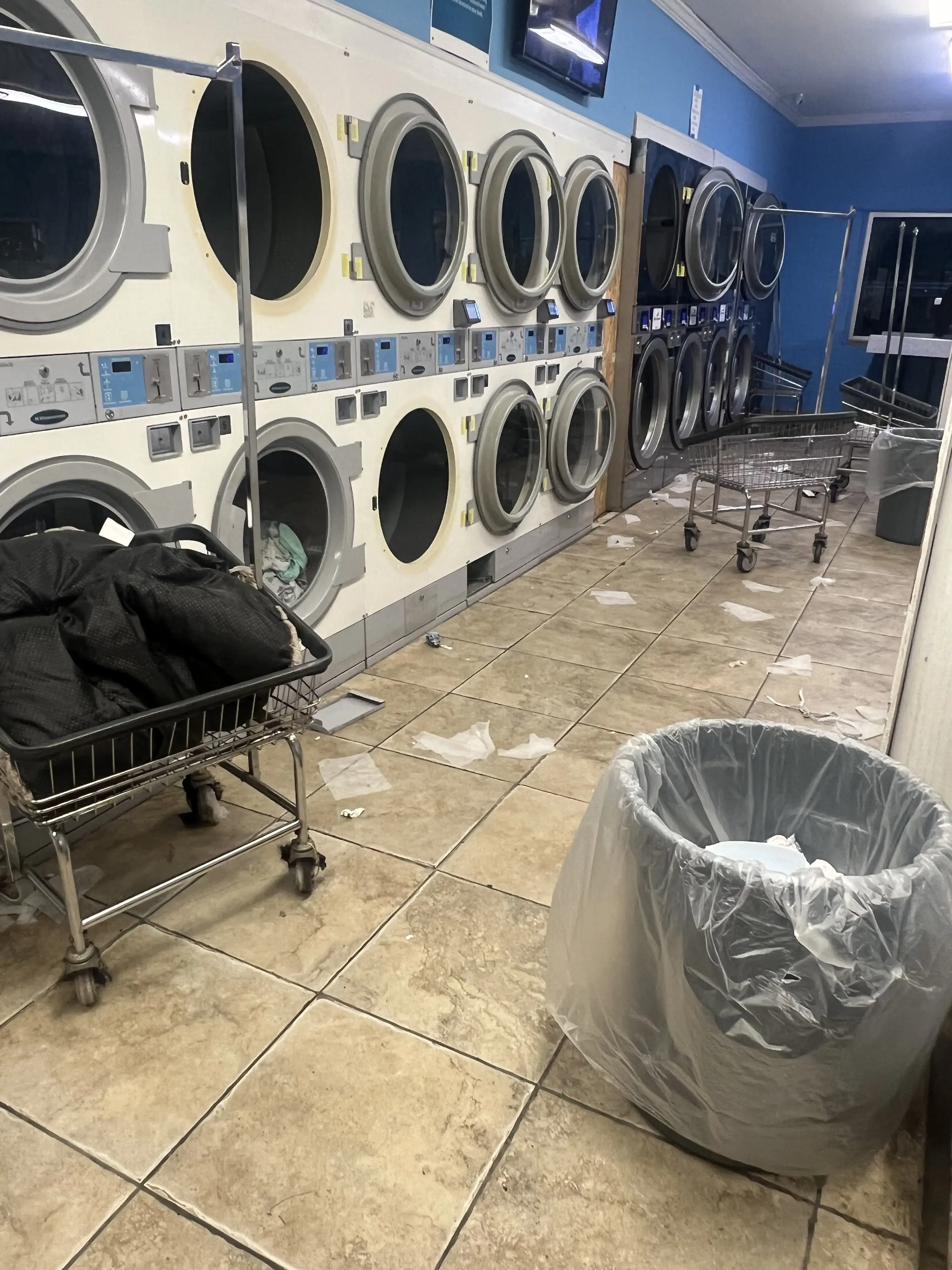 Wash World Of Lexington Coin Laundry thumbnail 1