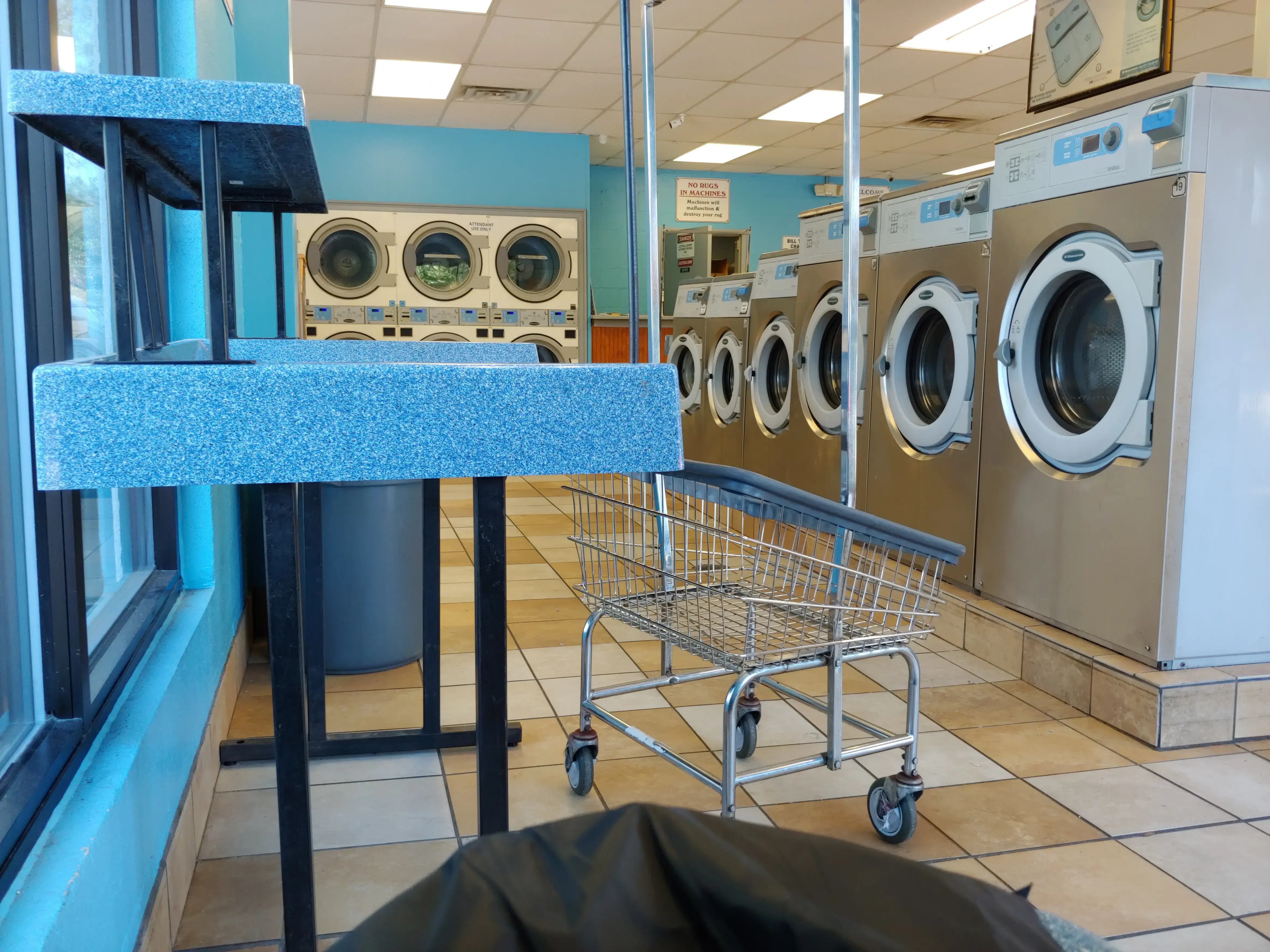 Wash World on Beltline - Image 13