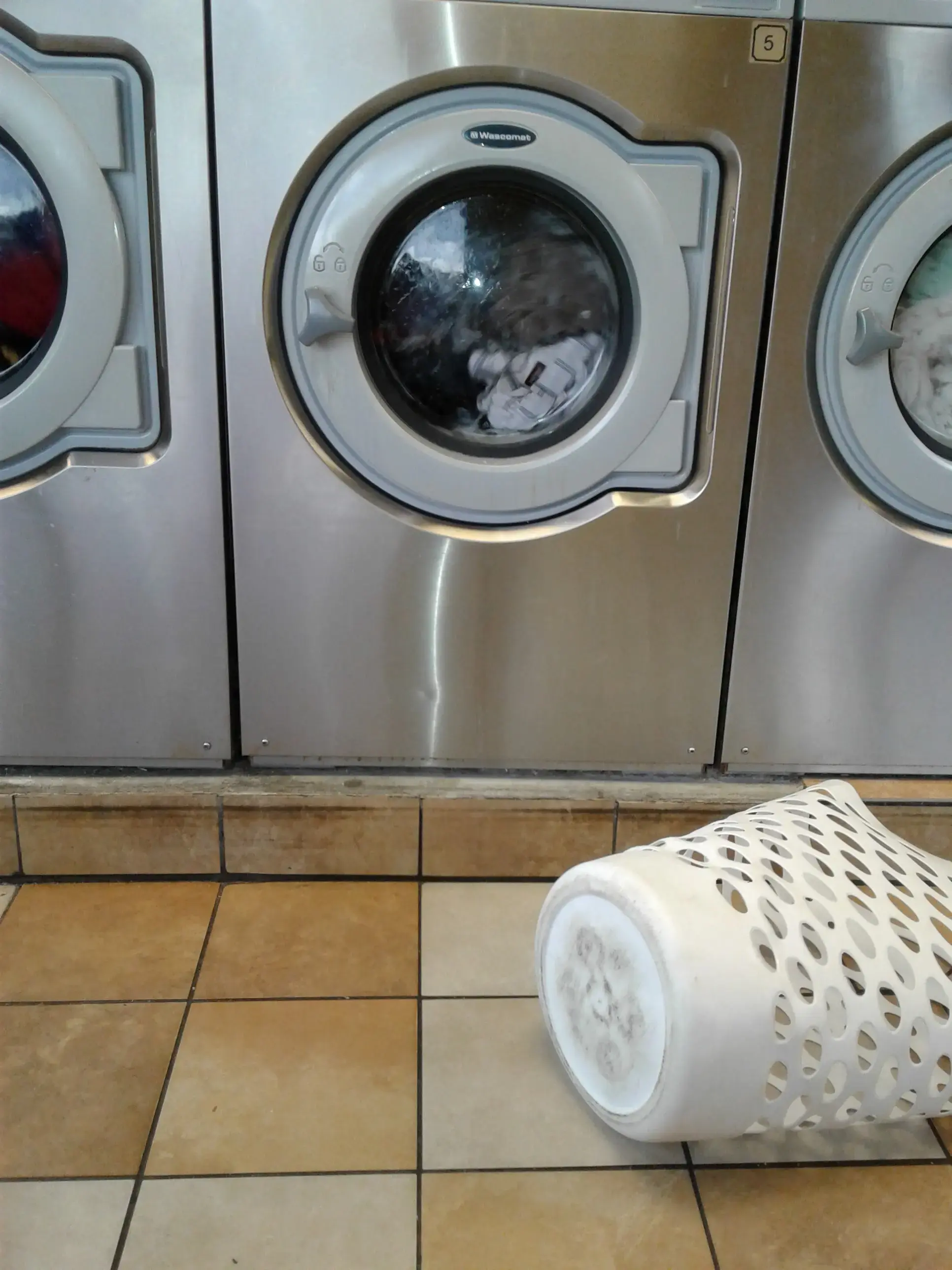 Wash World on Beltline thumbnail 12