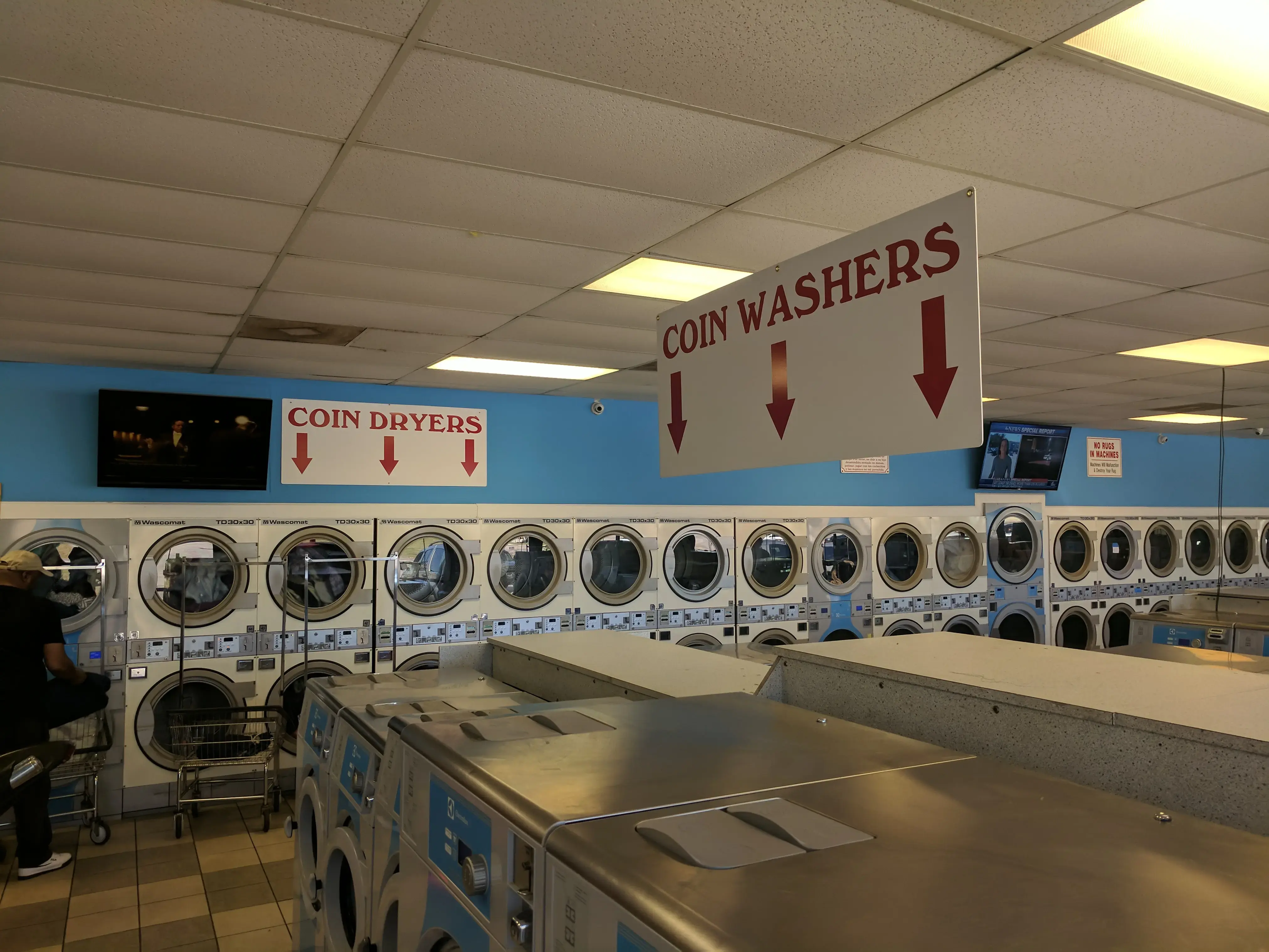 Wash World On North Main thumbnail 7