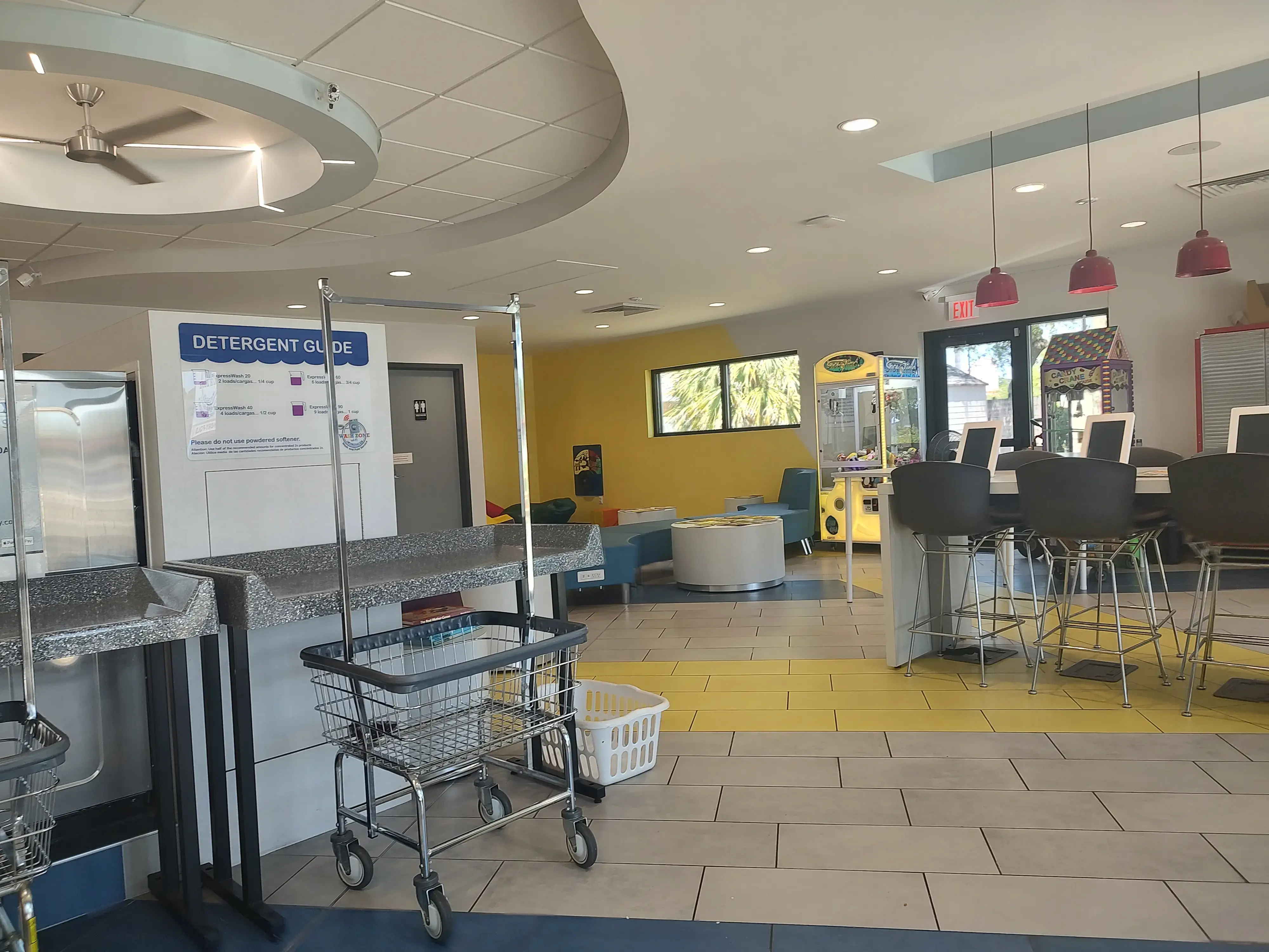 Wash Zone Family Laundromat thumbnail 4