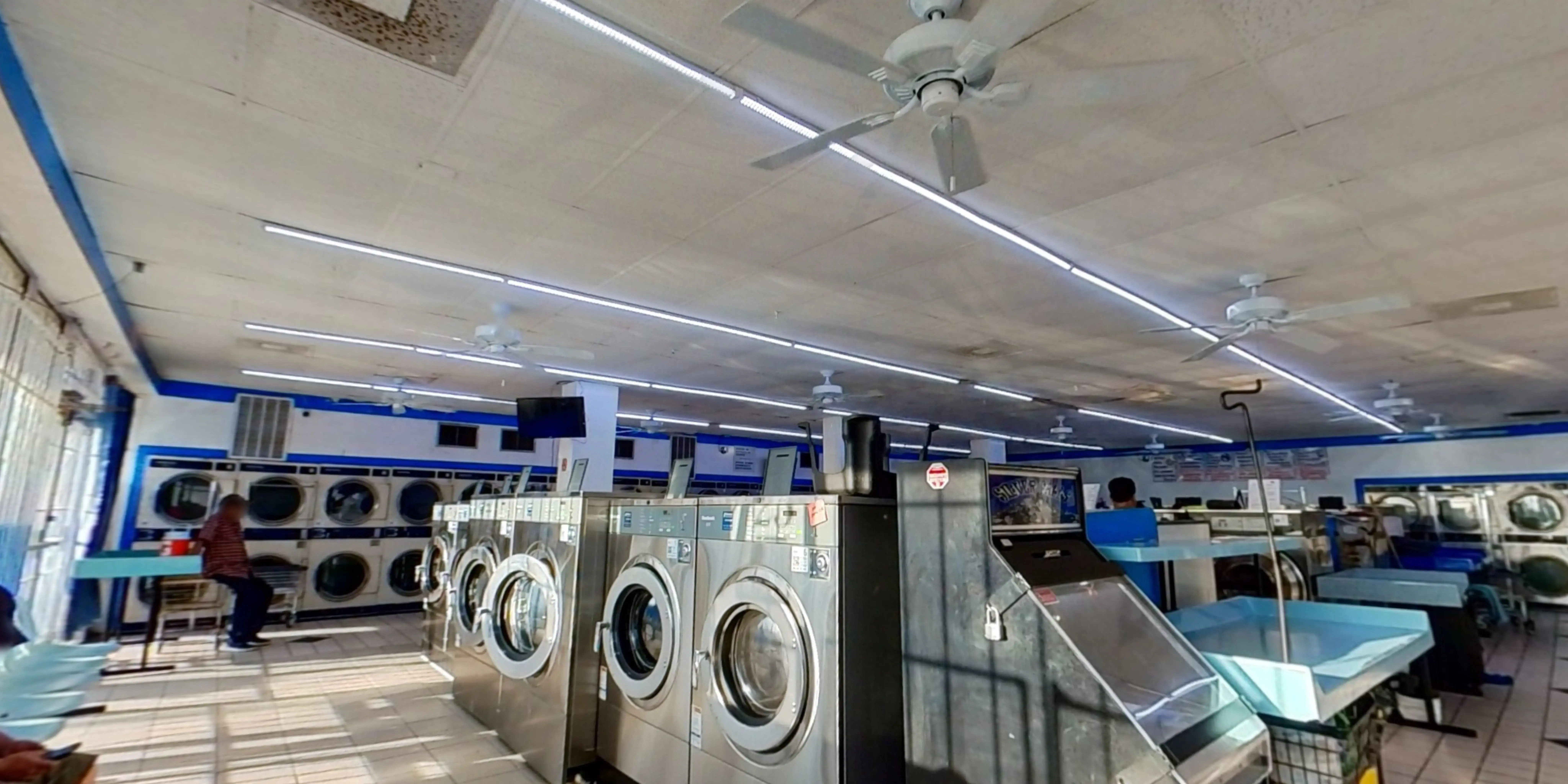 Washateria Land - Wash and Fold Services thumbnail 12