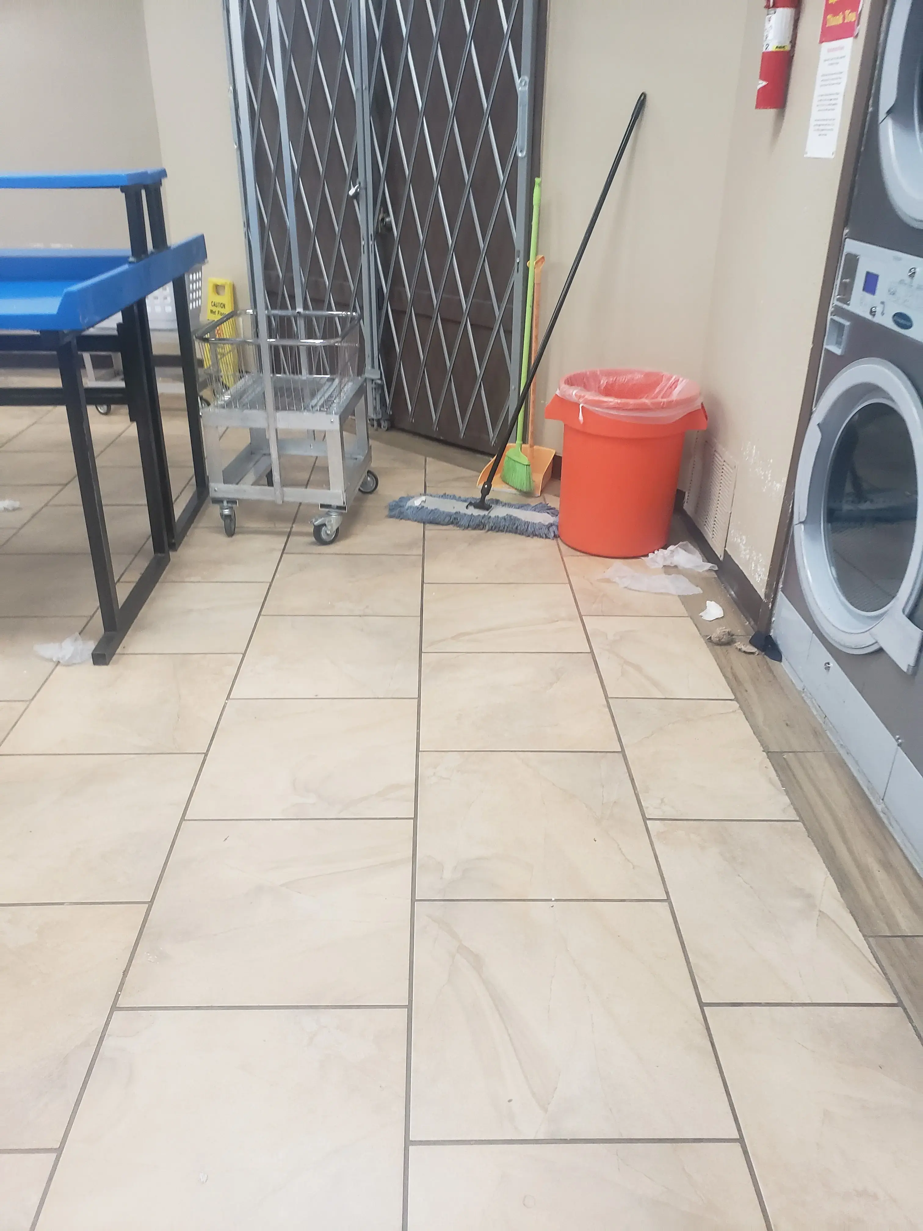 Washateria lavanderia - Image 17