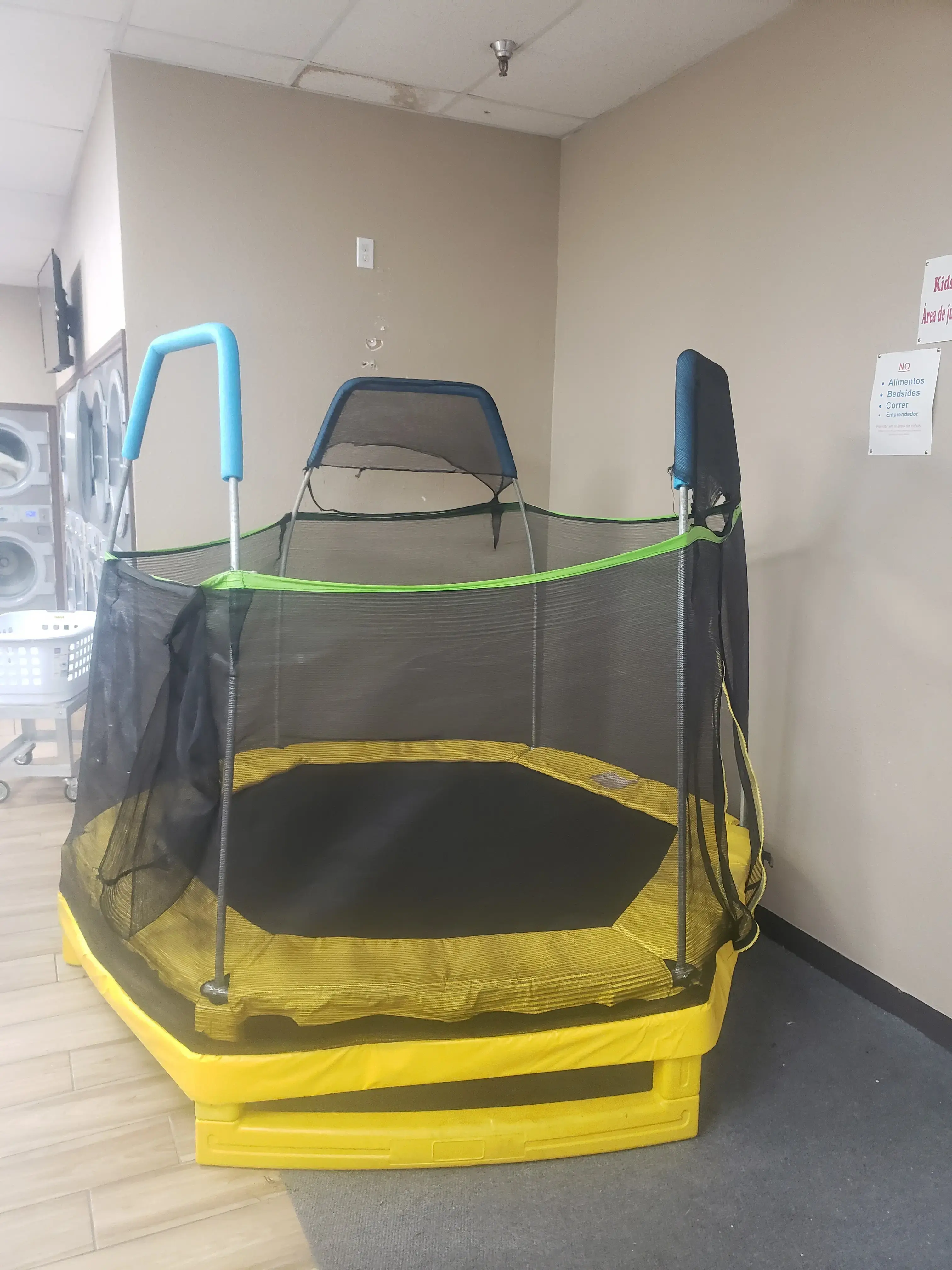 Washateria lavanderia thumbnail 20