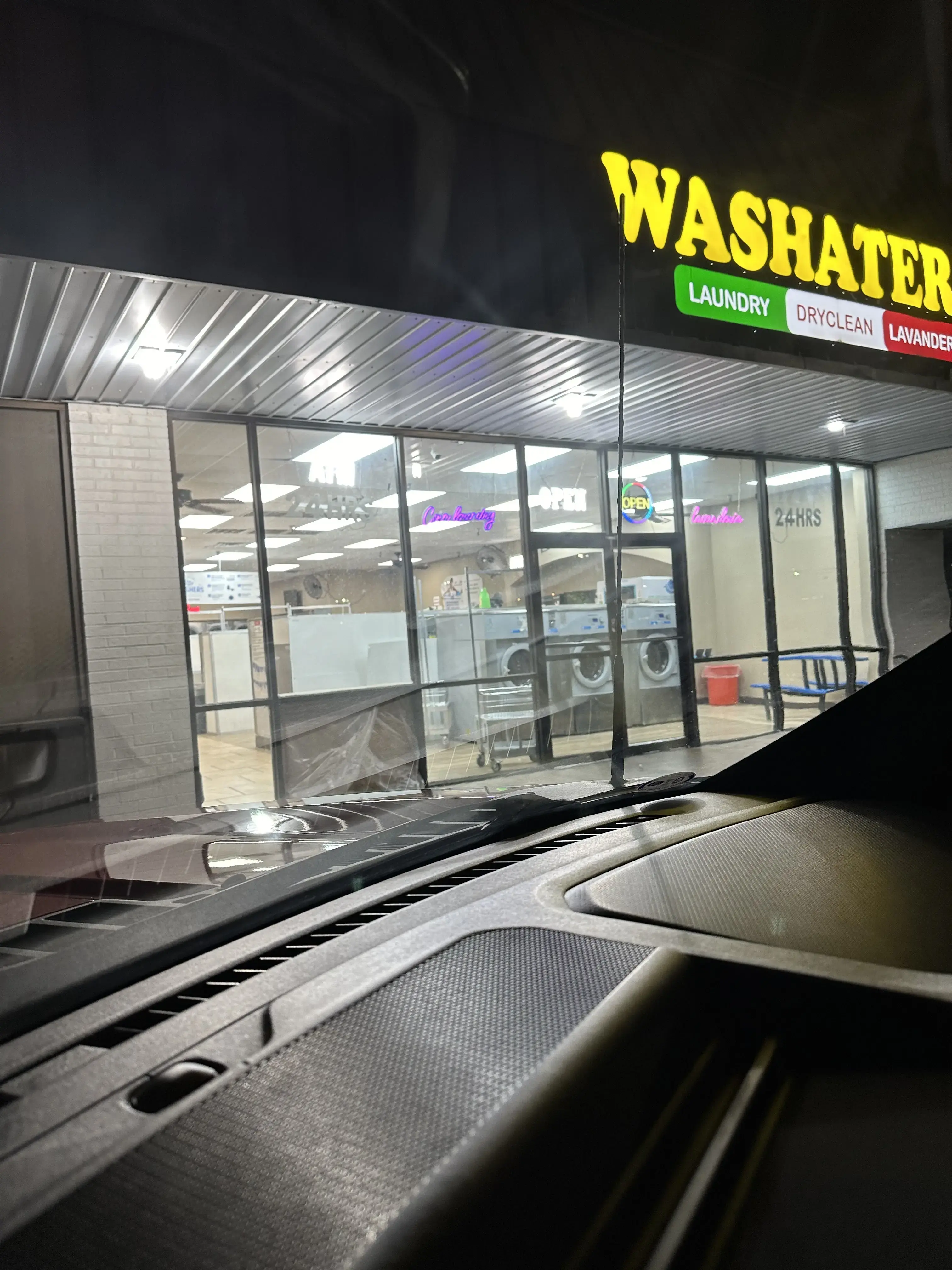 Washateria lavanderia thumbnail 3