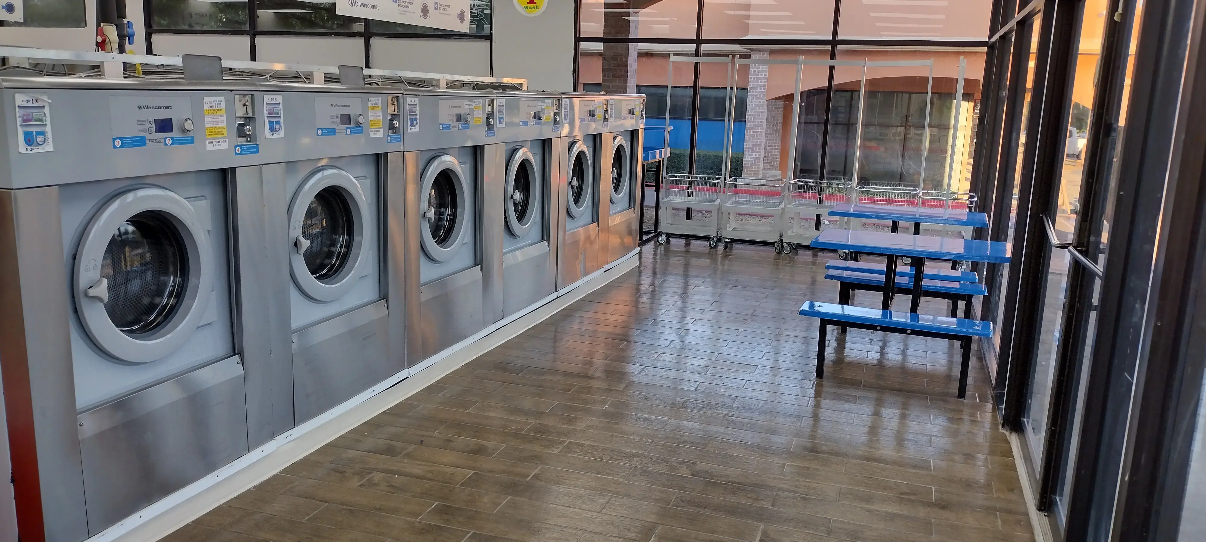 Washateria Lavanderia thumbnail 16