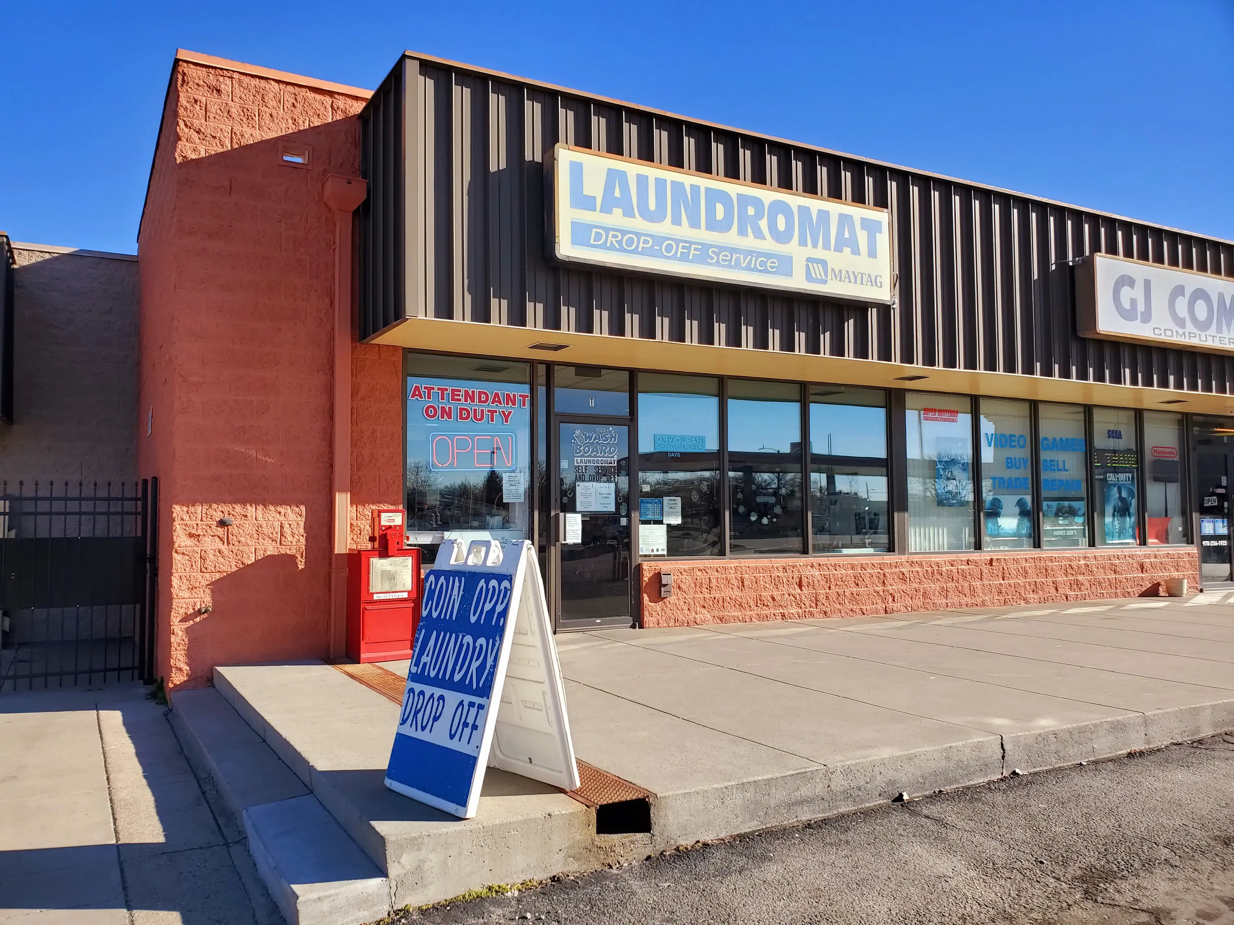 Washboard Laundromat - Image 7