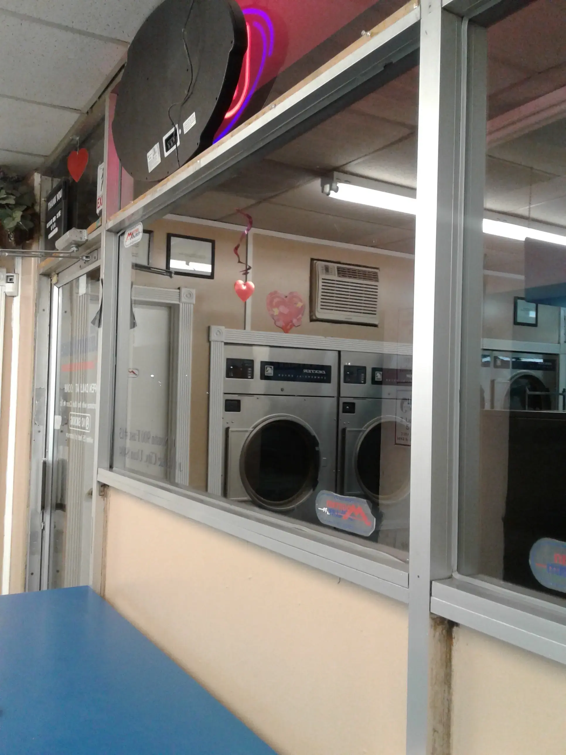 WashBox Laundromat thumbnail 15