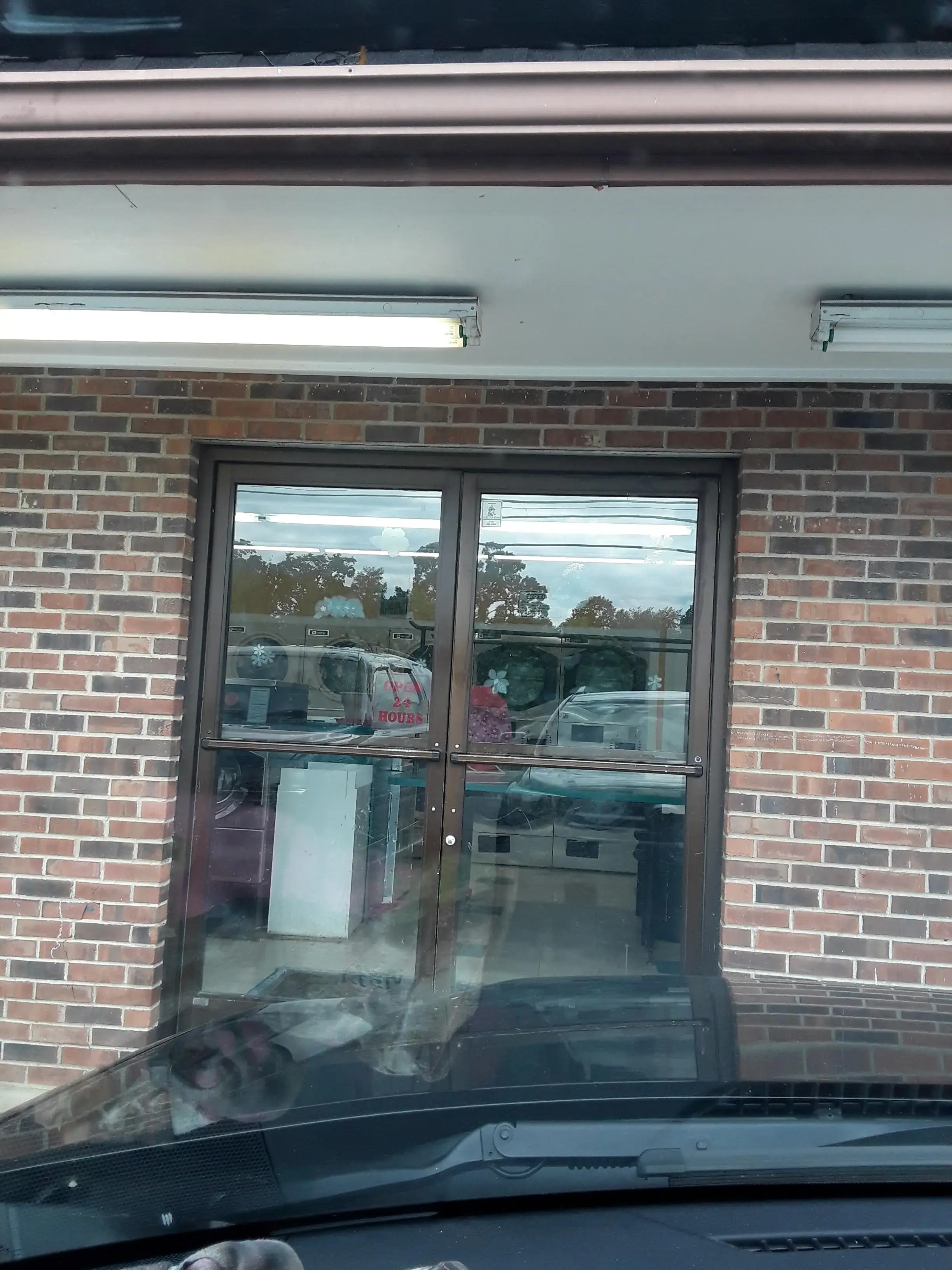 WashCo Laundry - Image 12