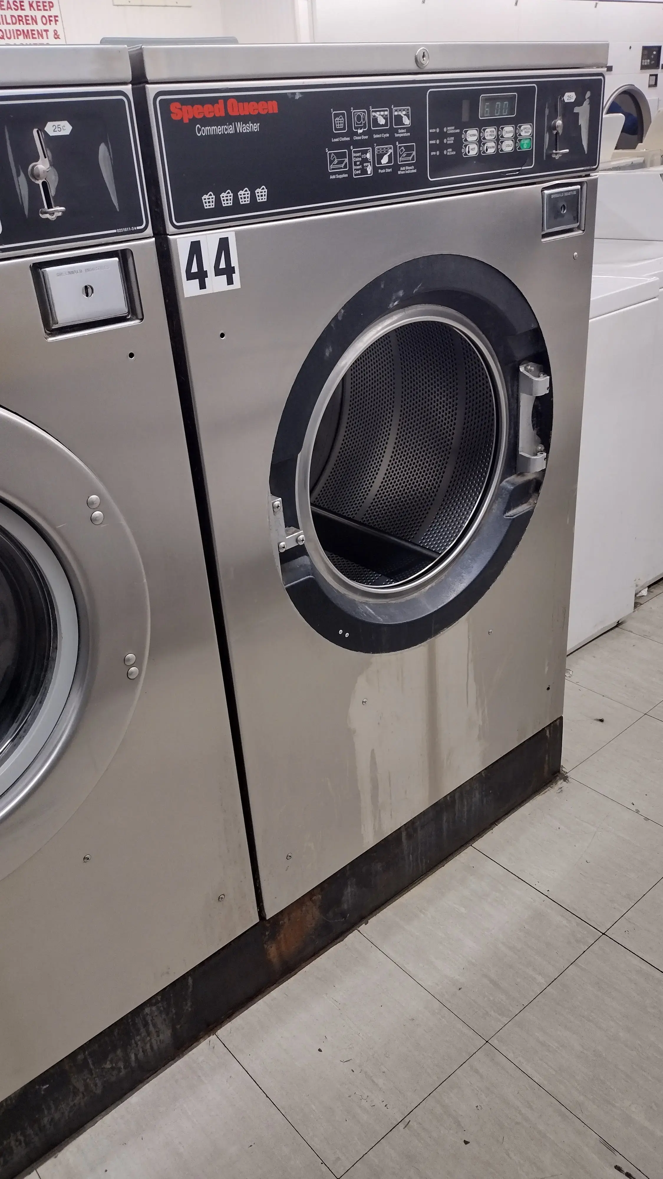 WashCo Laundry-Mount Pleasant Launderette - Image 7