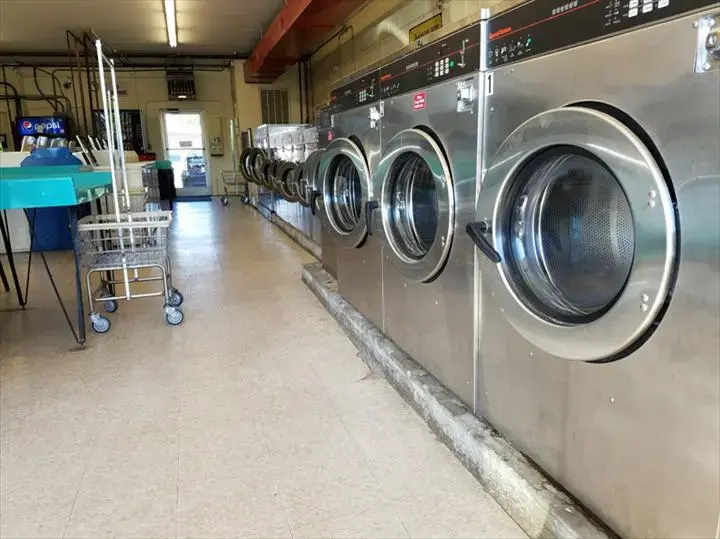 WashCo Laundry-Sunshine location