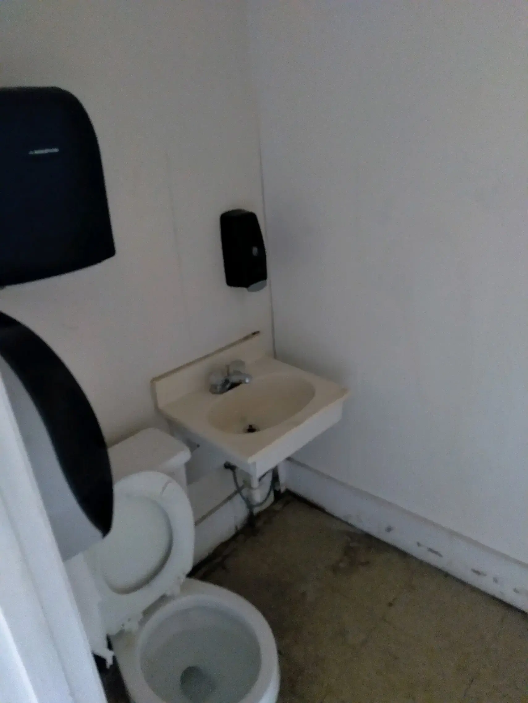 WashCo Laundry thumbnail 13