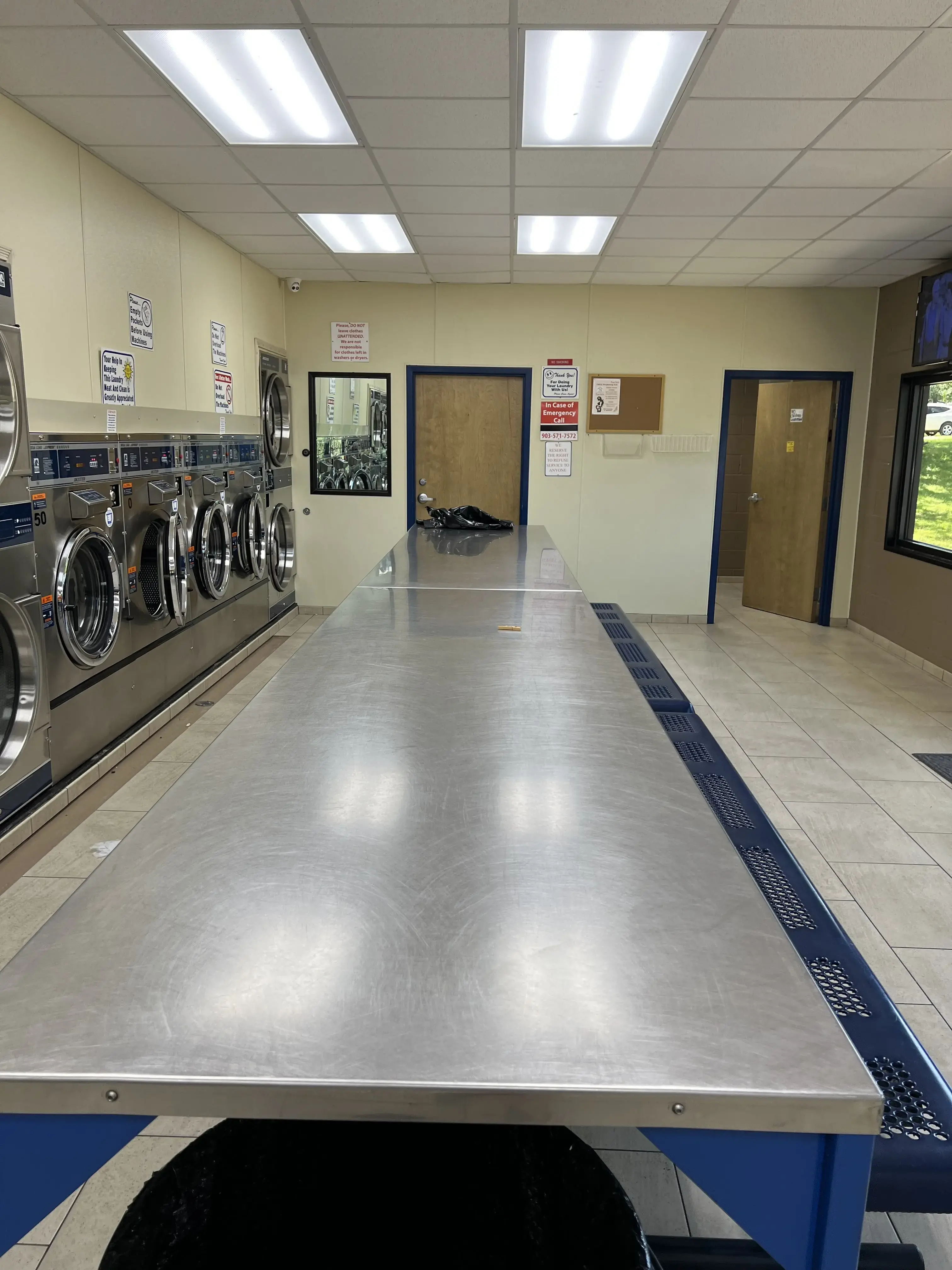 Washday laundry thumbnail 12