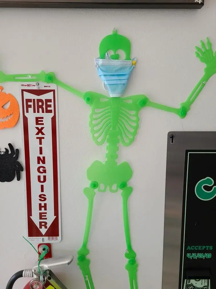 Wash'em Up Laundry #3 - Laundromat Denver thumbnail 16