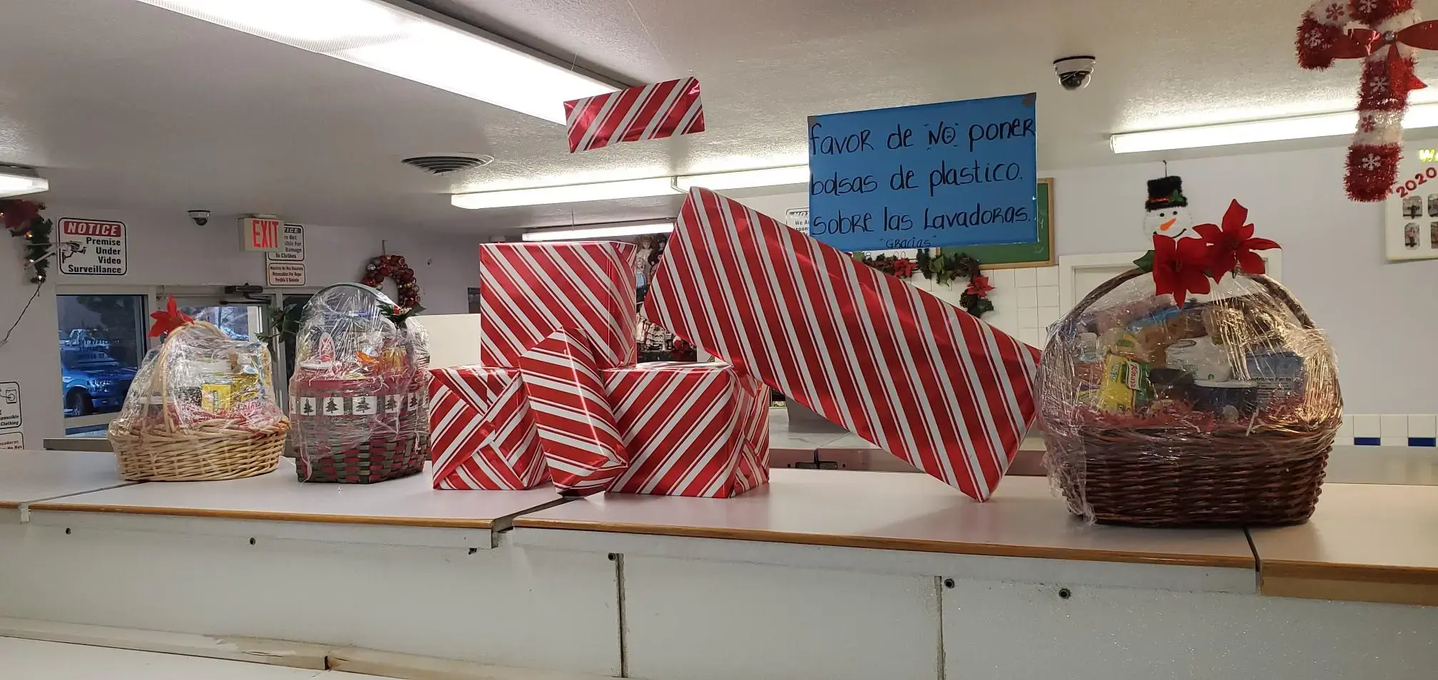 Wash'em Up Laundry #4 Laundromat Aurora thumbnail 7