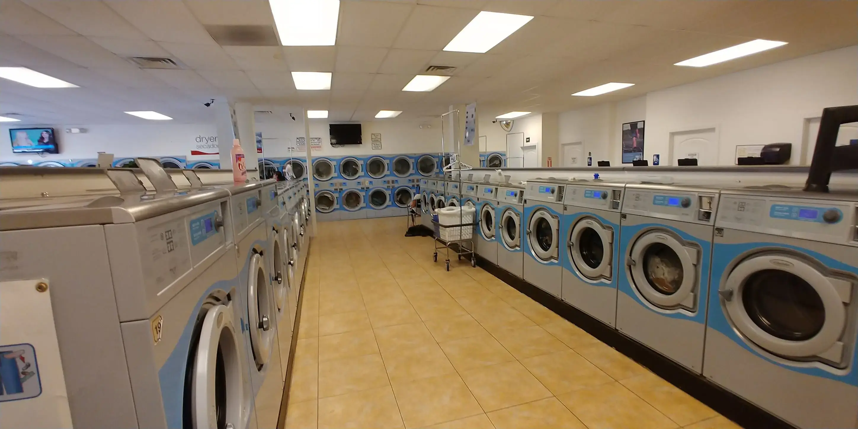 Wash'em Up Laundry #5 - Laundromat Thornton location