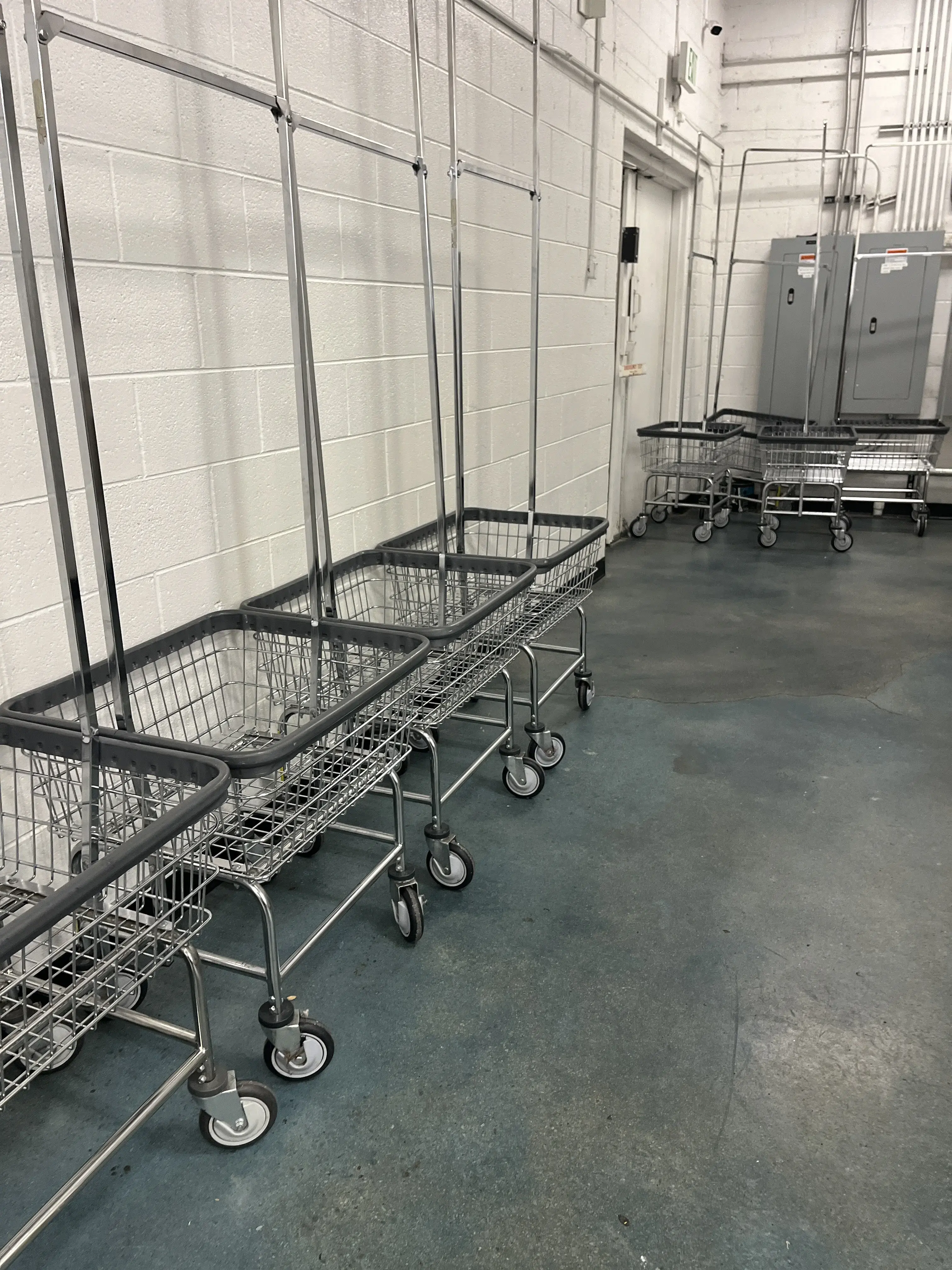 Wash'em Up Laundry #6 - Laundromat Aurora thumbnail 10