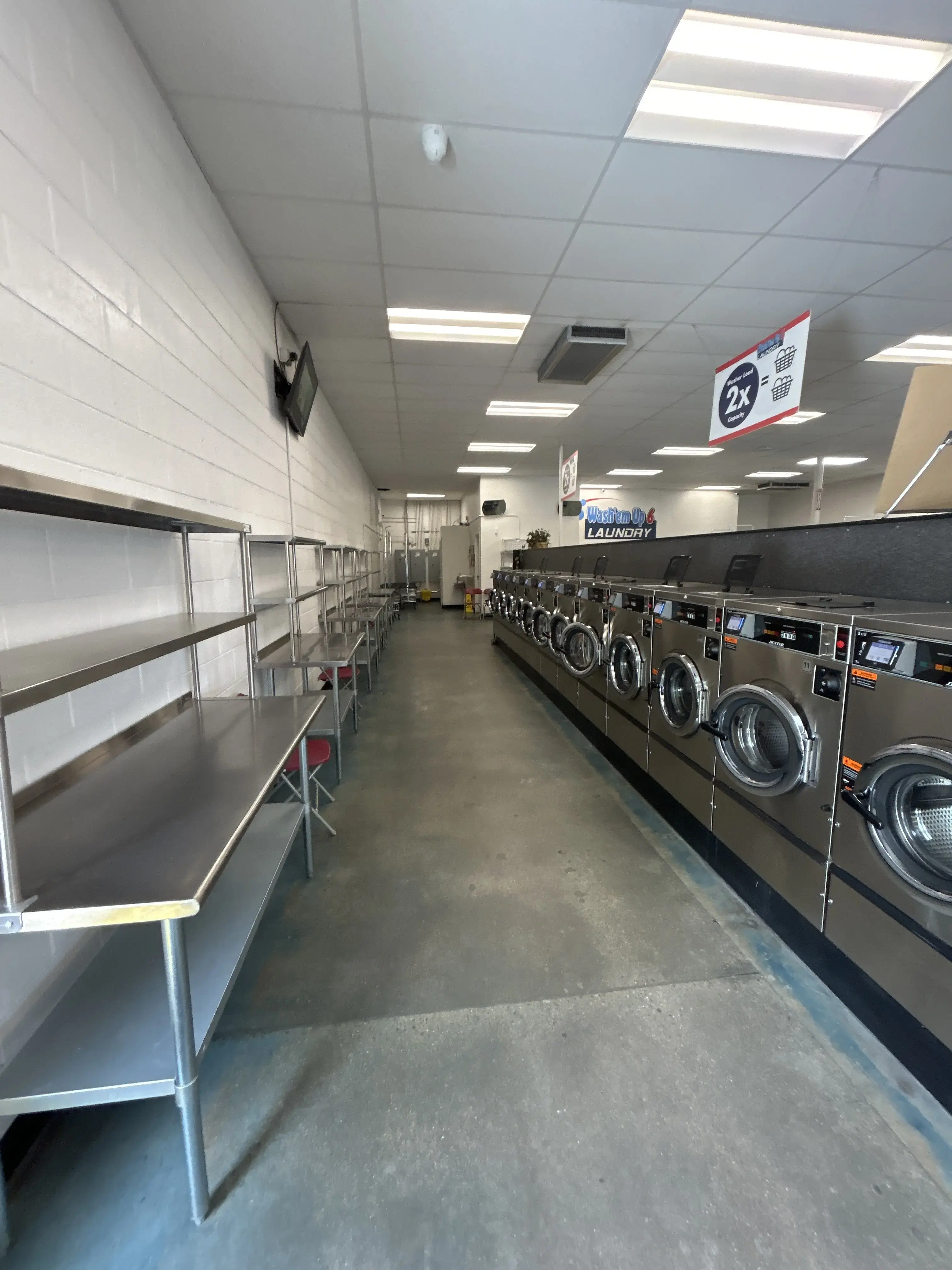 Wash'em Up Laundry #6 - Laundromat Aurora thumbnail 6