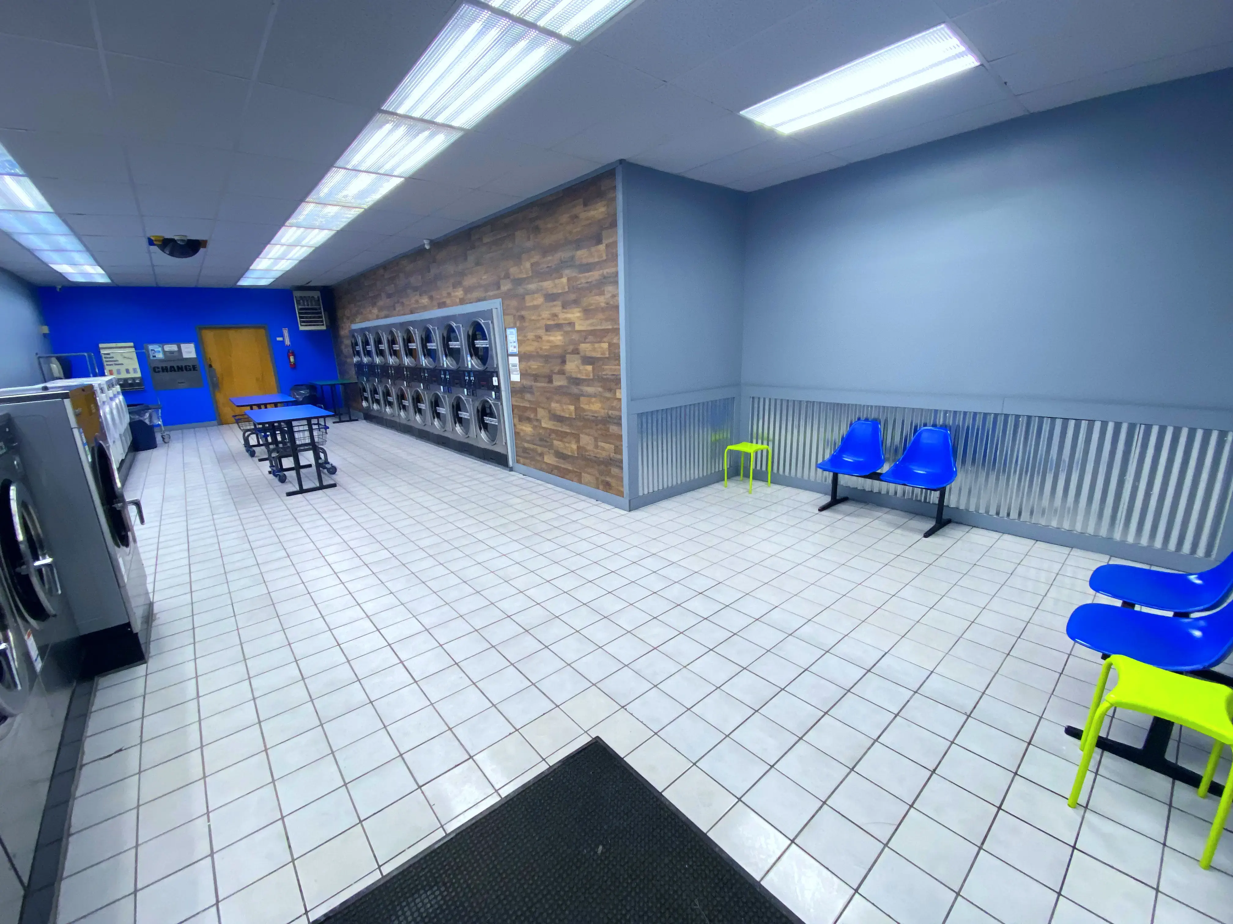 Washhaus Laundromat - Image 5