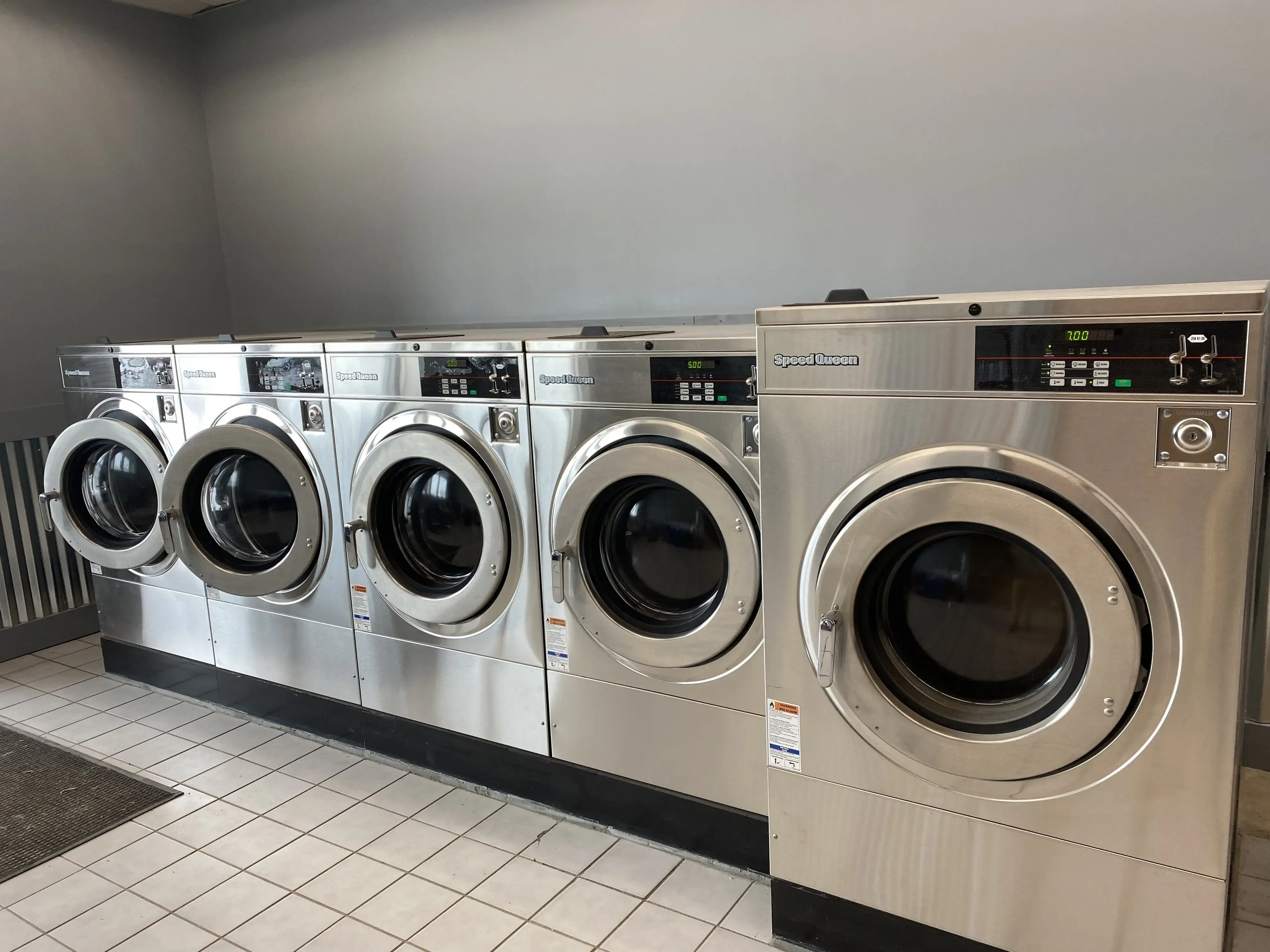 Washhaus Laundromat - Image 15