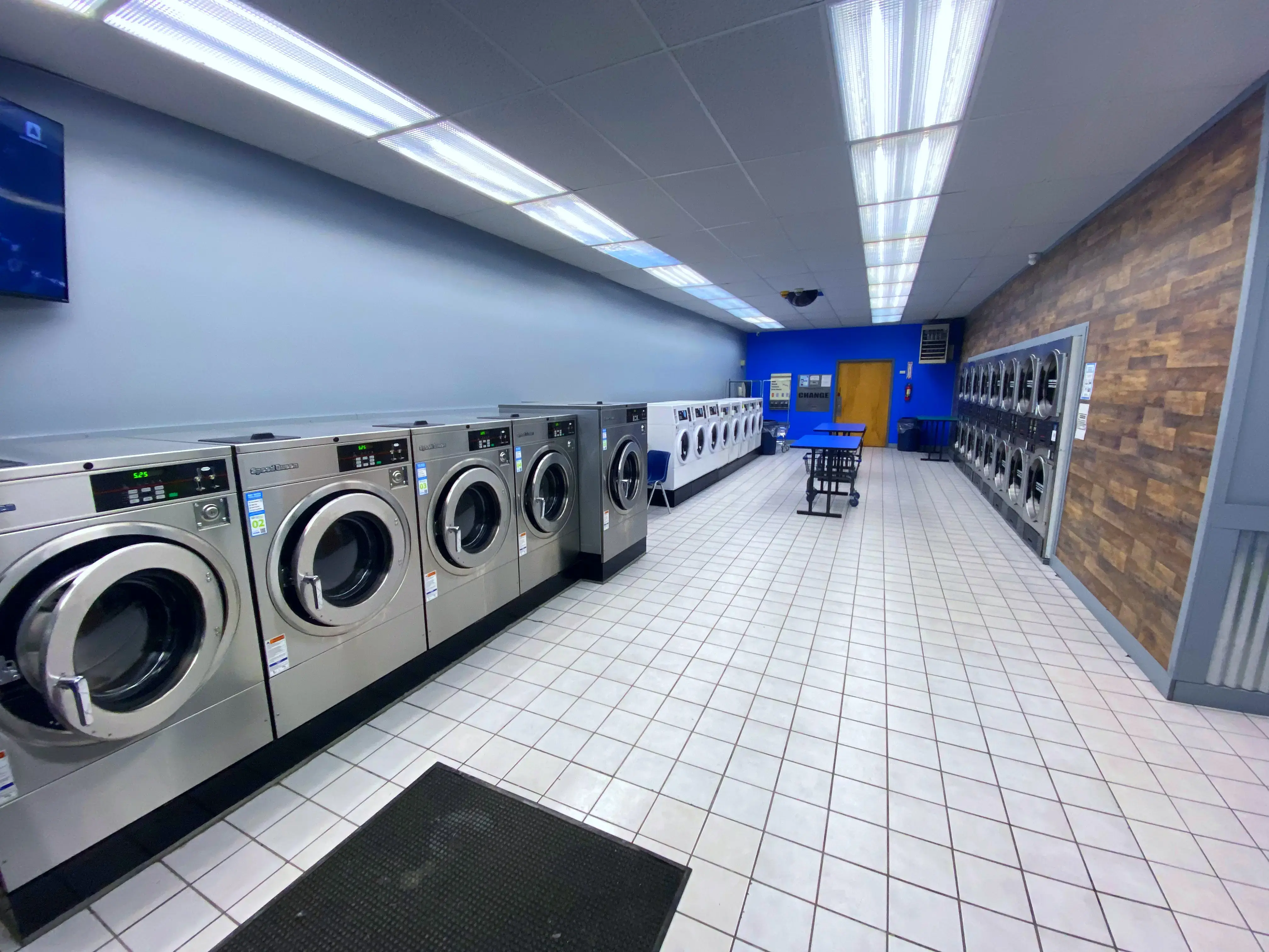 Washhaus Laundromat - Image 16