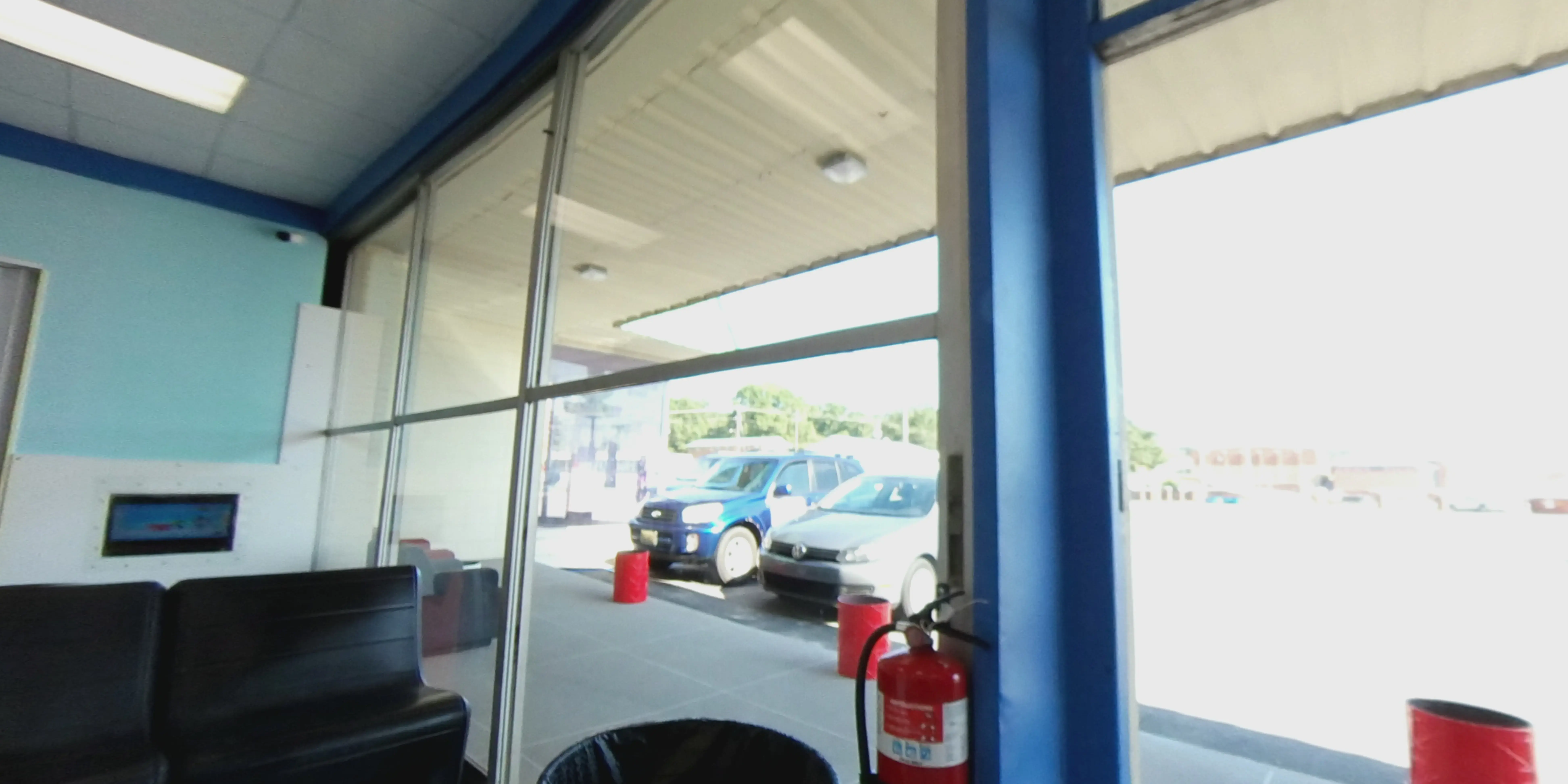 Washin Oxford Coin Laundry - Image 19