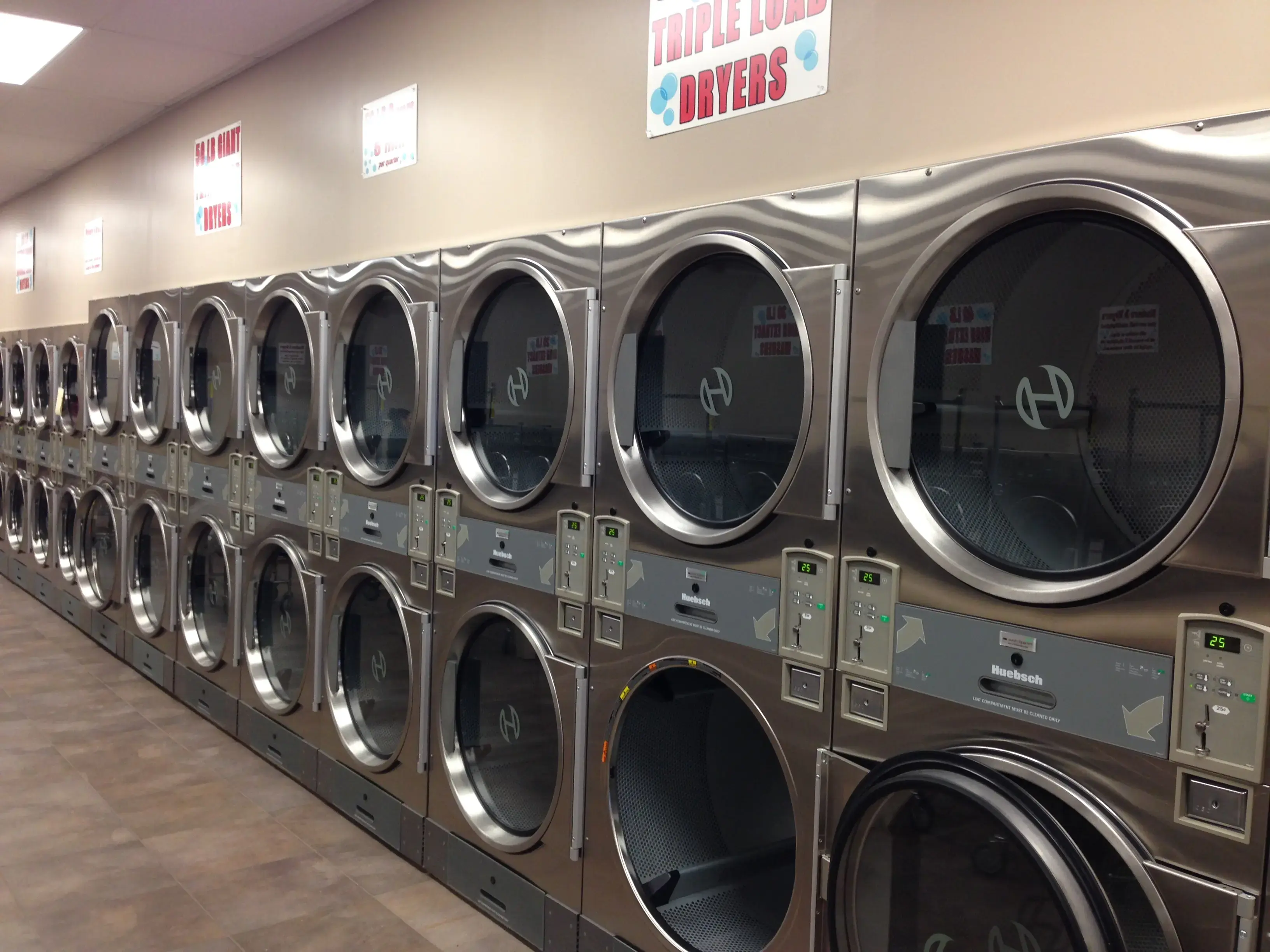Washing Board Laundromat - Image 5