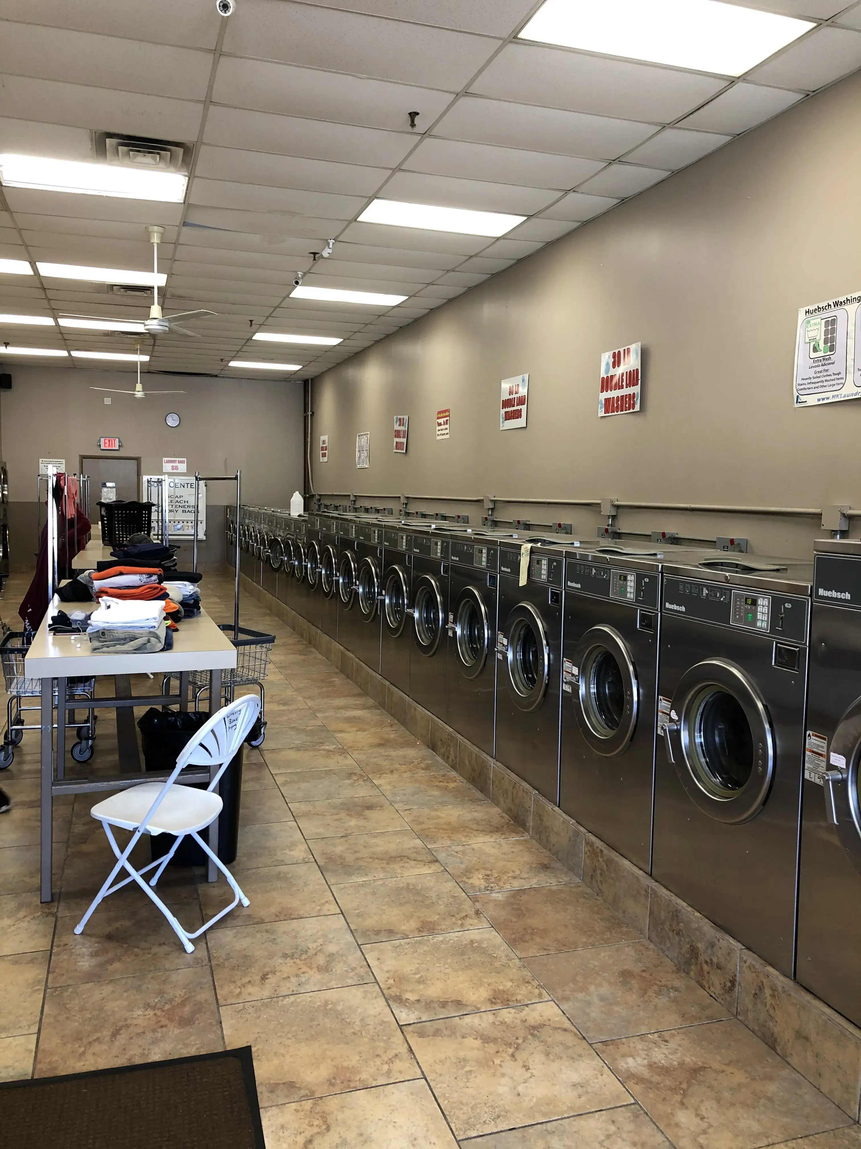 Washing Board Laundromat thumbnail 9