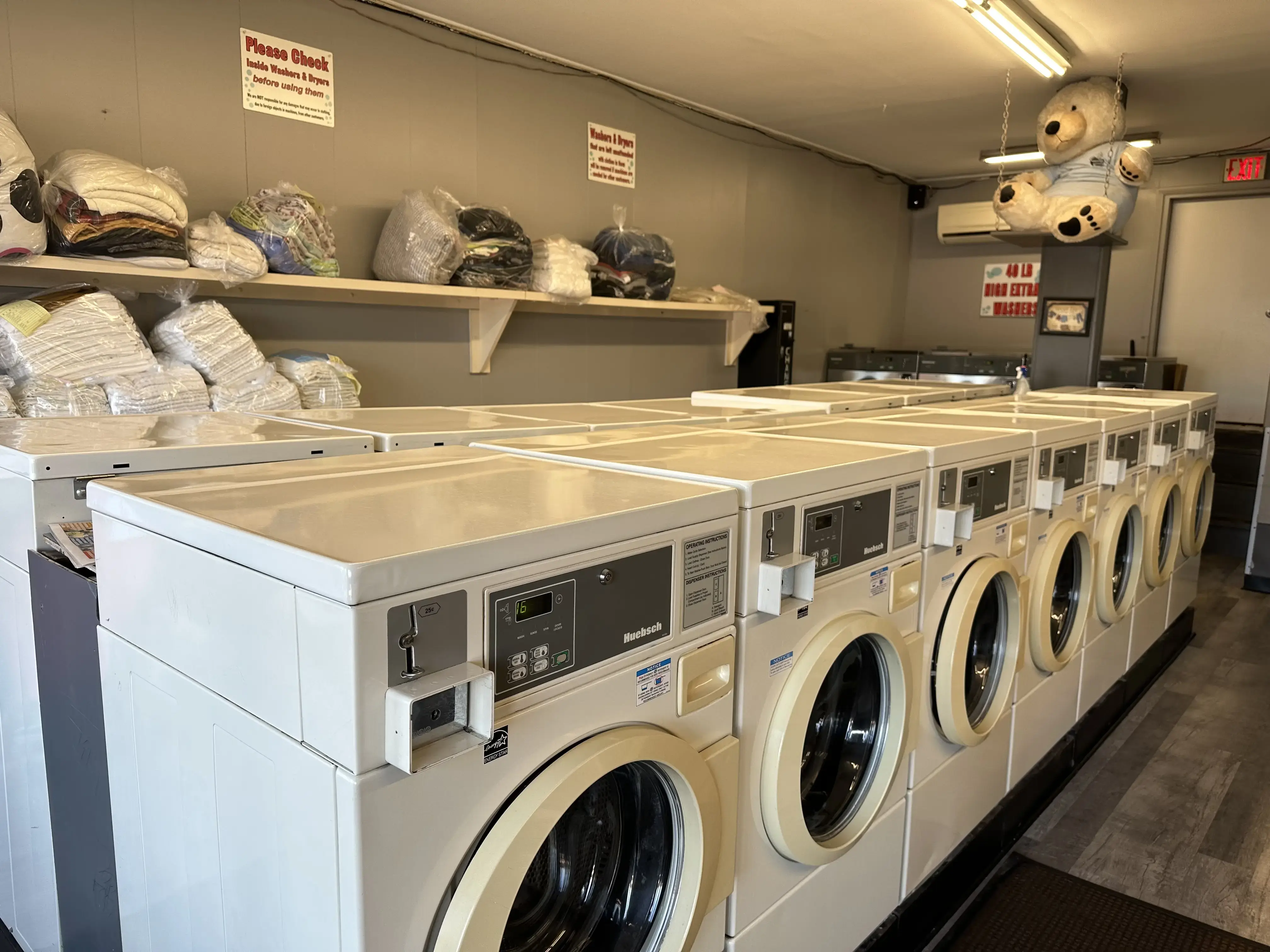 Washing Board Laundromat thumbnail 1