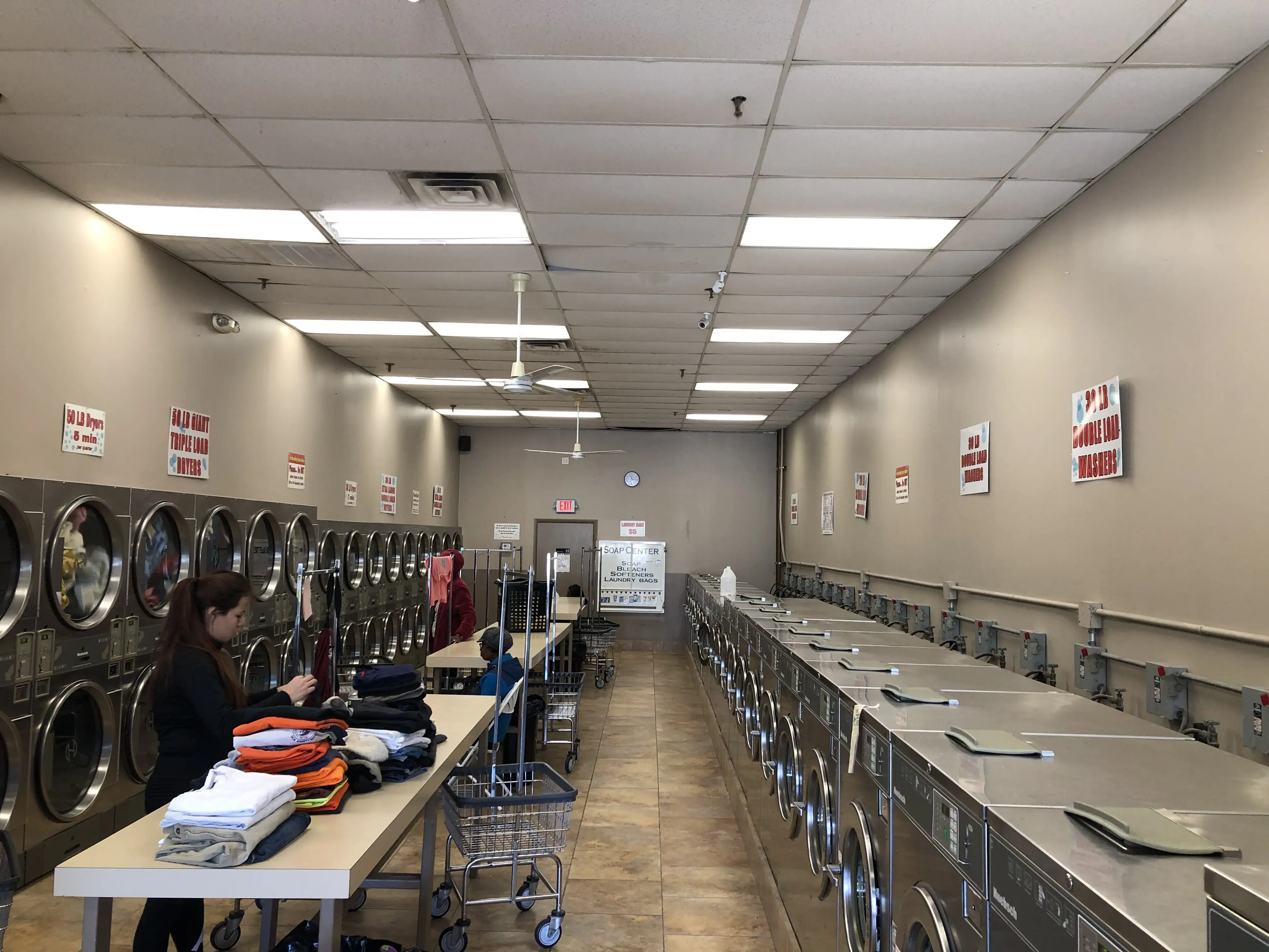 Washing Board Laundromat thumbnail 4