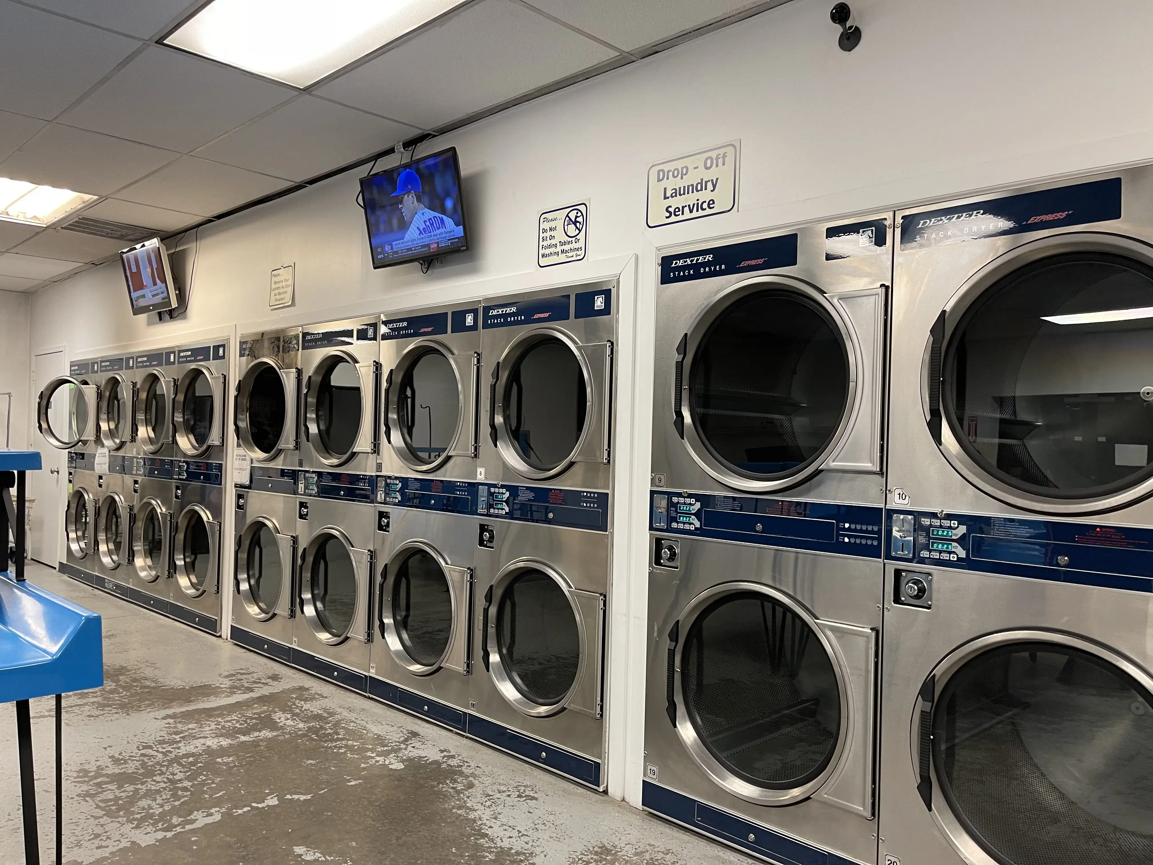 Washing Well Coin Laundry - Image 1