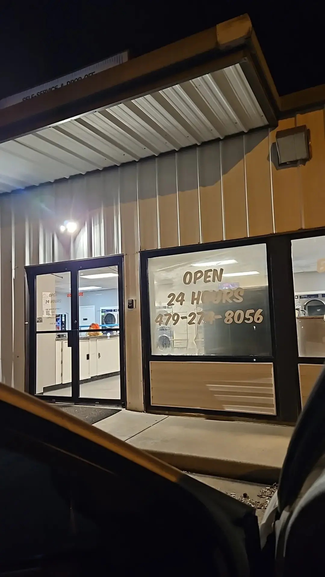 Washing Well Coin Laundry thumbnail 13